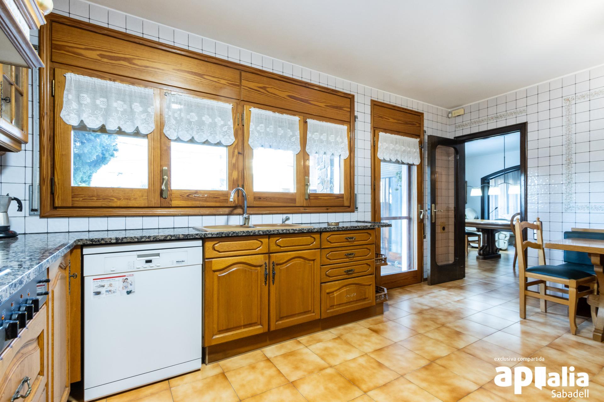 FALGUERAS IMMOBILIÀRIA   VENDA DE CASA A 4 VENTS...