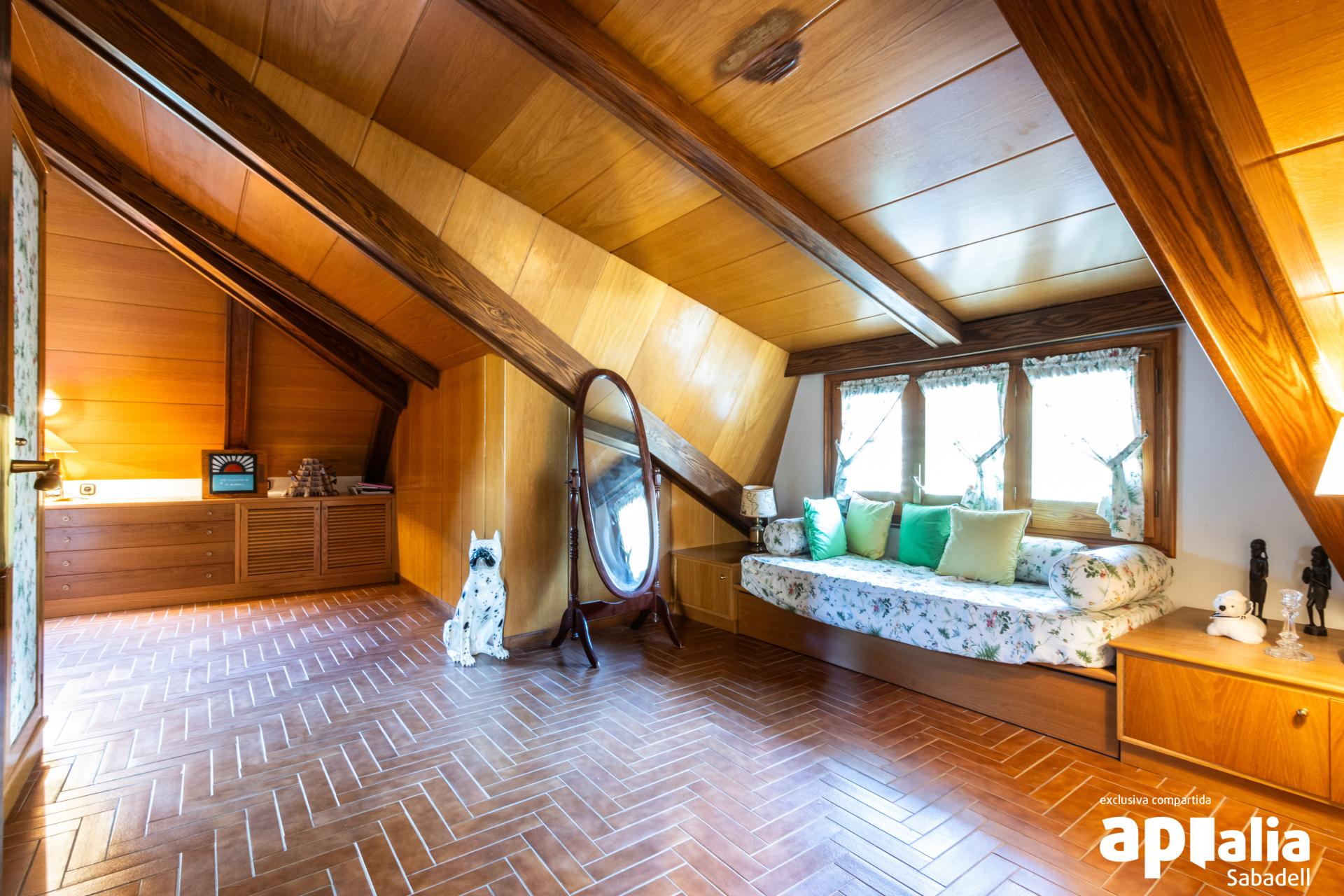 FALGUERAS IMMOBILIÀRIA   VENDA DE CASA A 4 VENTS...