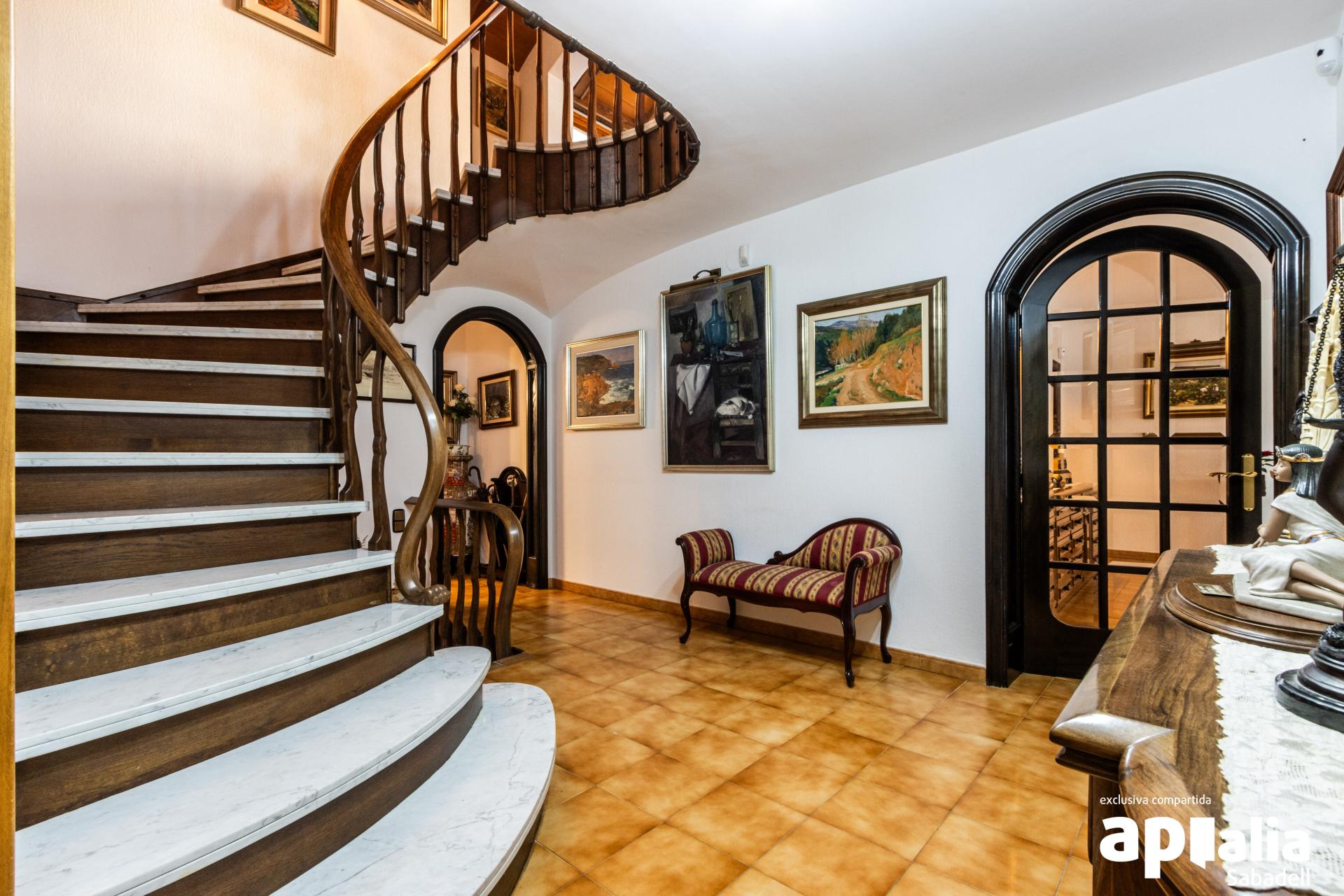 FALGUERAS IMMOBILIÀRIA   VENDA DE CASA A 4 VENTS...