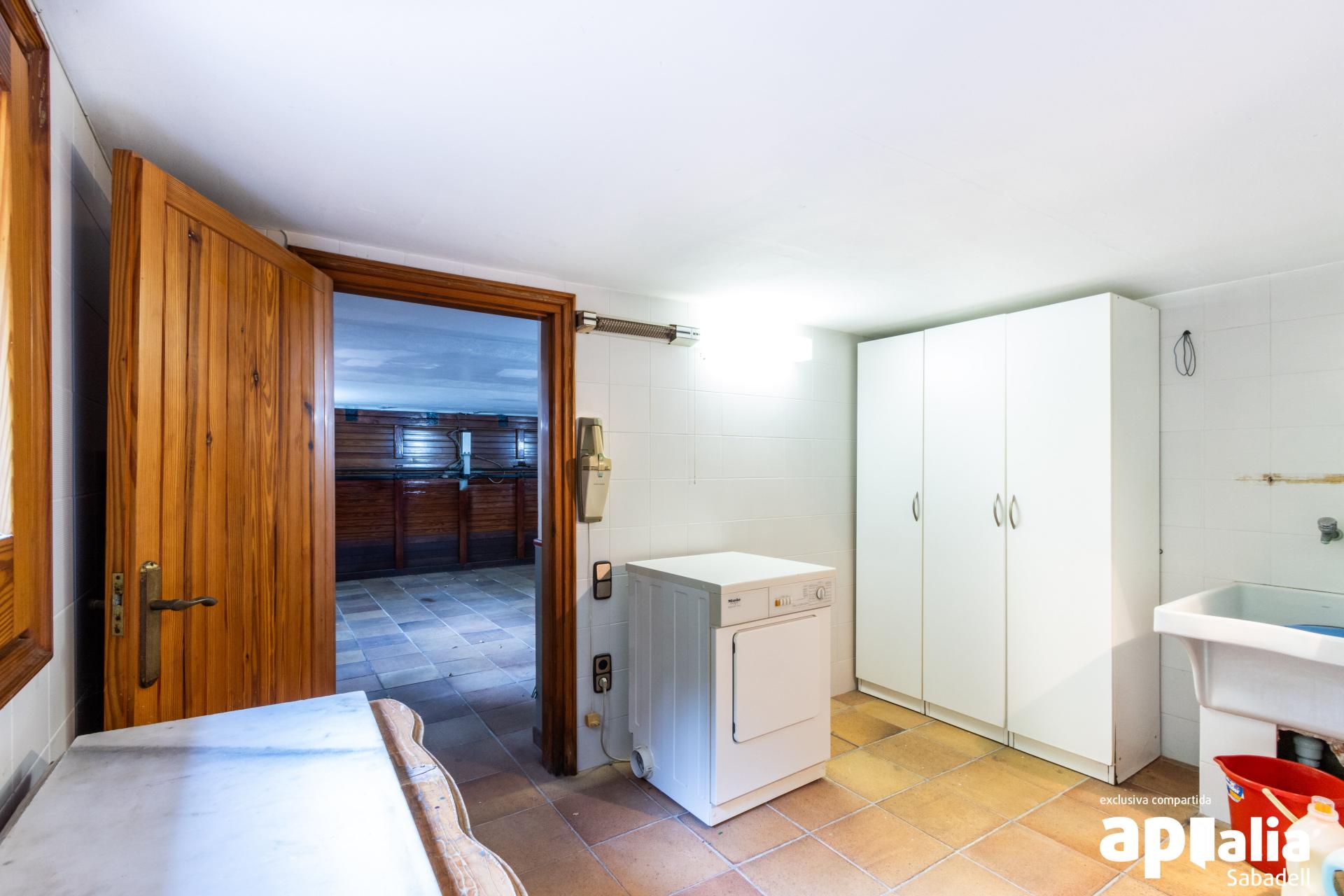 FALGUERAS IMMOBILIÀRIA   VENDA DE CASA A 4 VENTS...