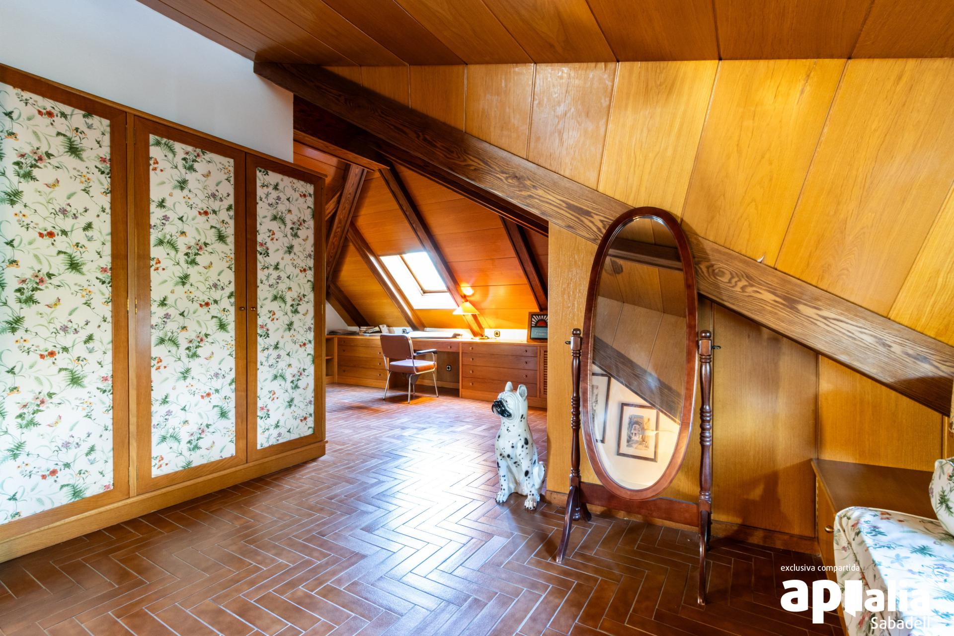 FALGUERAS IMMOBILIÀRIA   VENDA DE CASA A 4 VENTS...