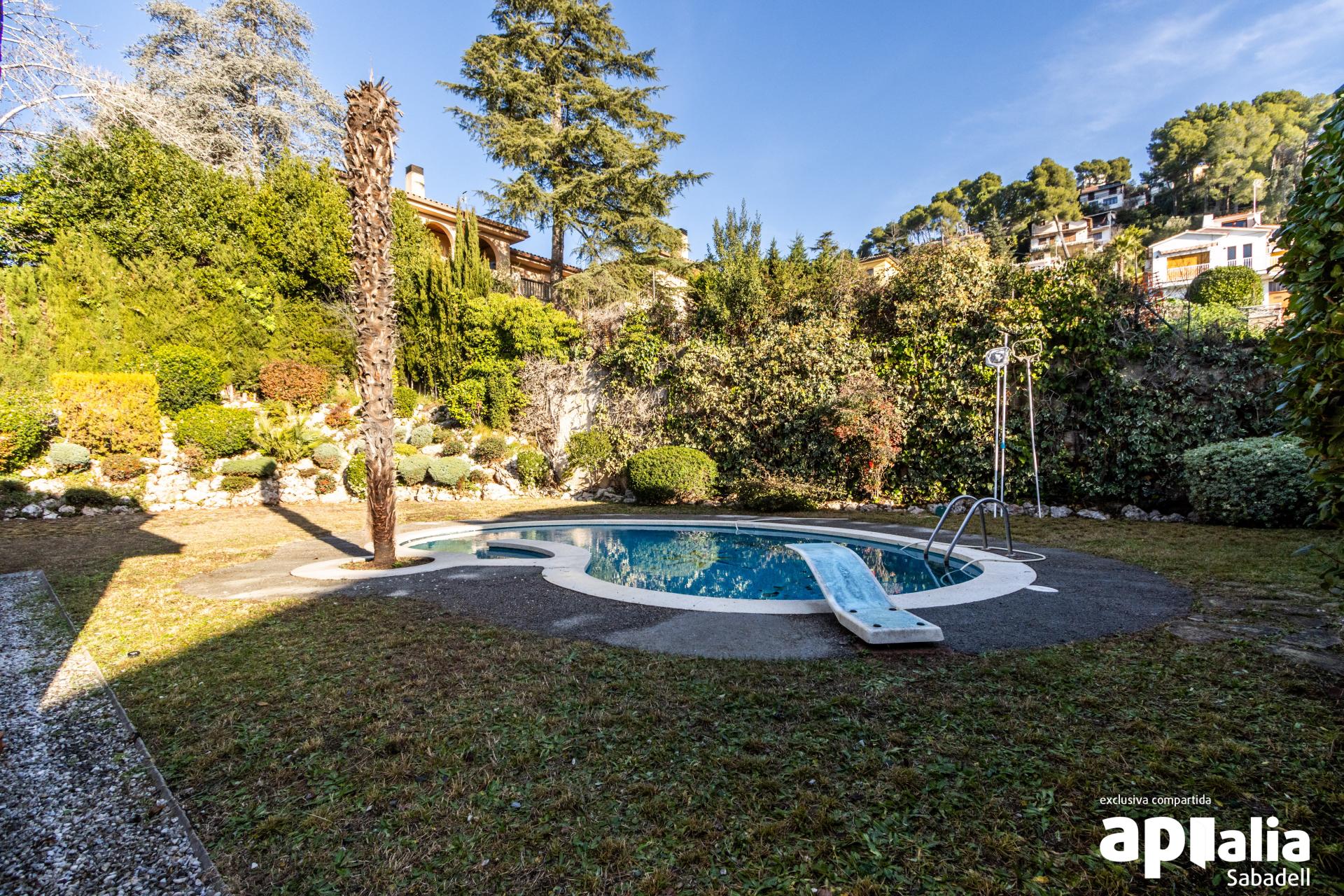 FALGUERAS IMMOBILIÀRIA   VENDA DE CASA A 4 VENTS...