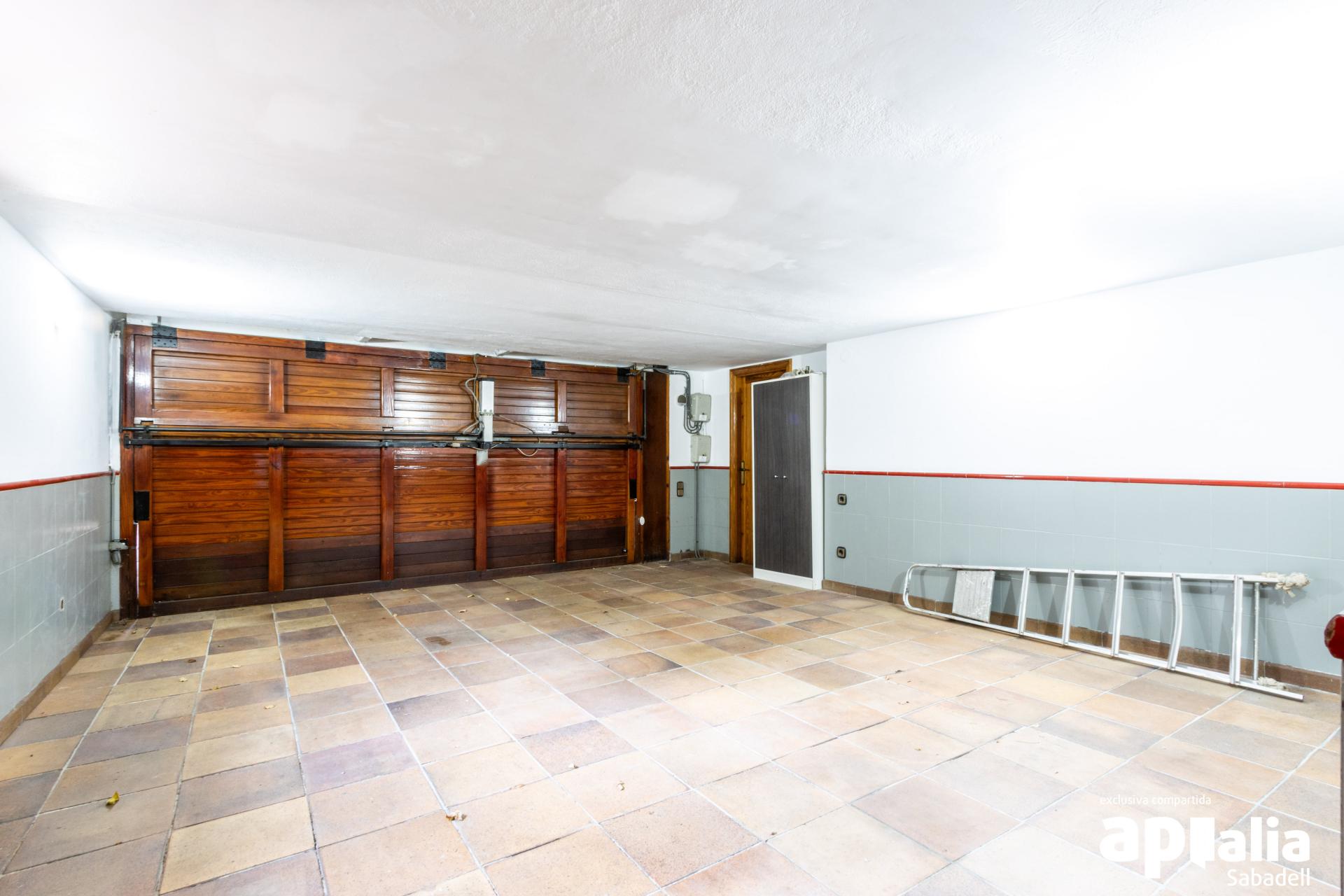 FALGUERAS IMMOBILIÀRIA   VENDA DE CASA A 4 VENTS...