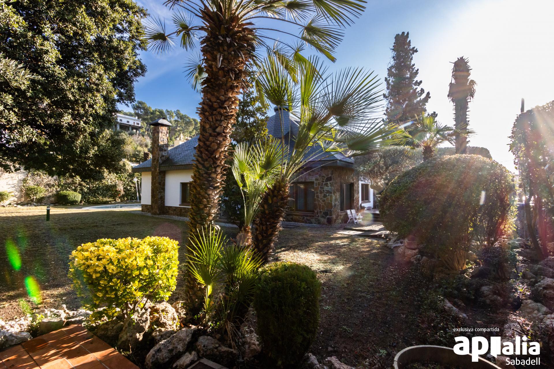 FALGUERAS IMMOBILIÀRIA   VENDA DE CASA A 4 VENTS...