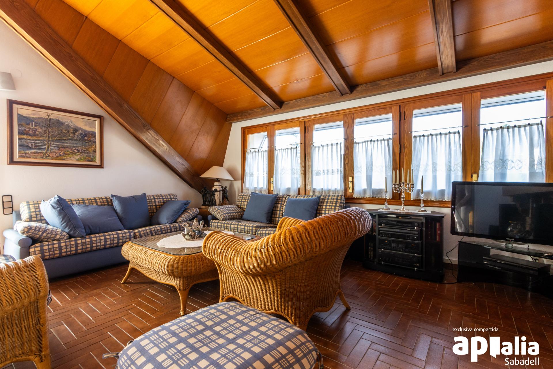 FALGUERAS IMMOBILIÀRIA   VENDA DE CASA A 4 VENTS...