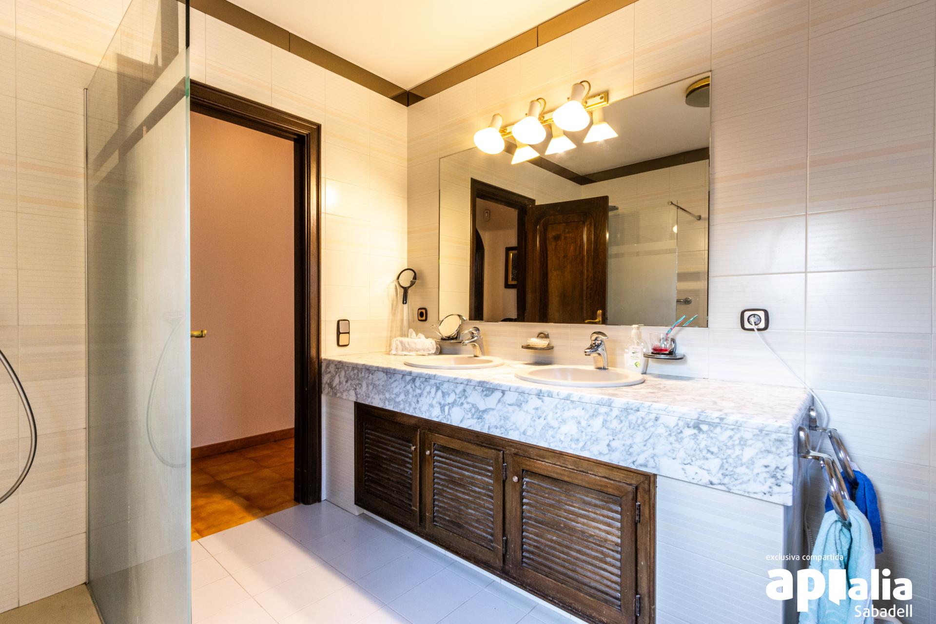 FALGUERAS IMMOBILIÀRIA   VENDA DE CASA A 4 VENTS...