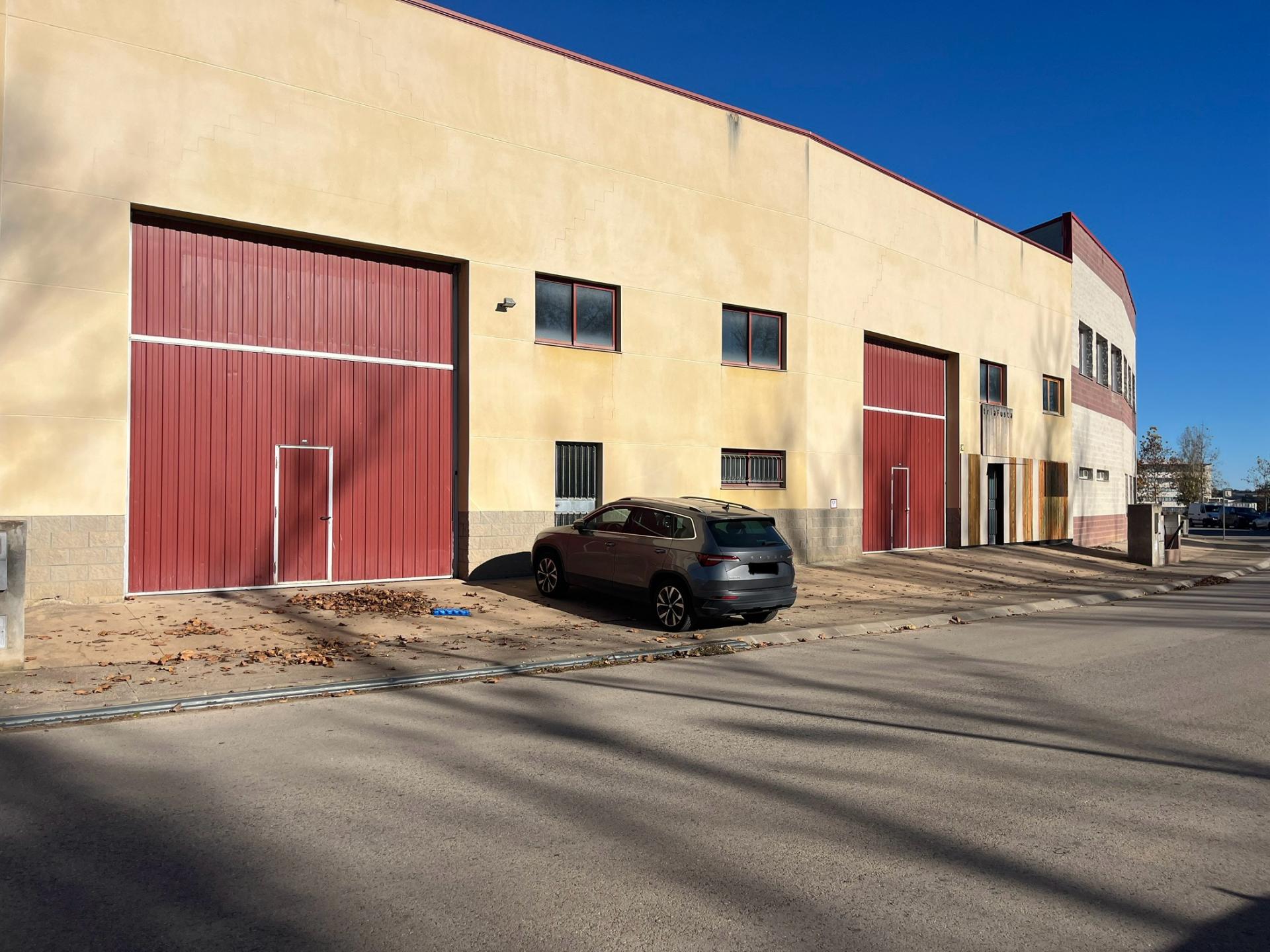 nau-industrial en cornella-del-terri ·  2200€