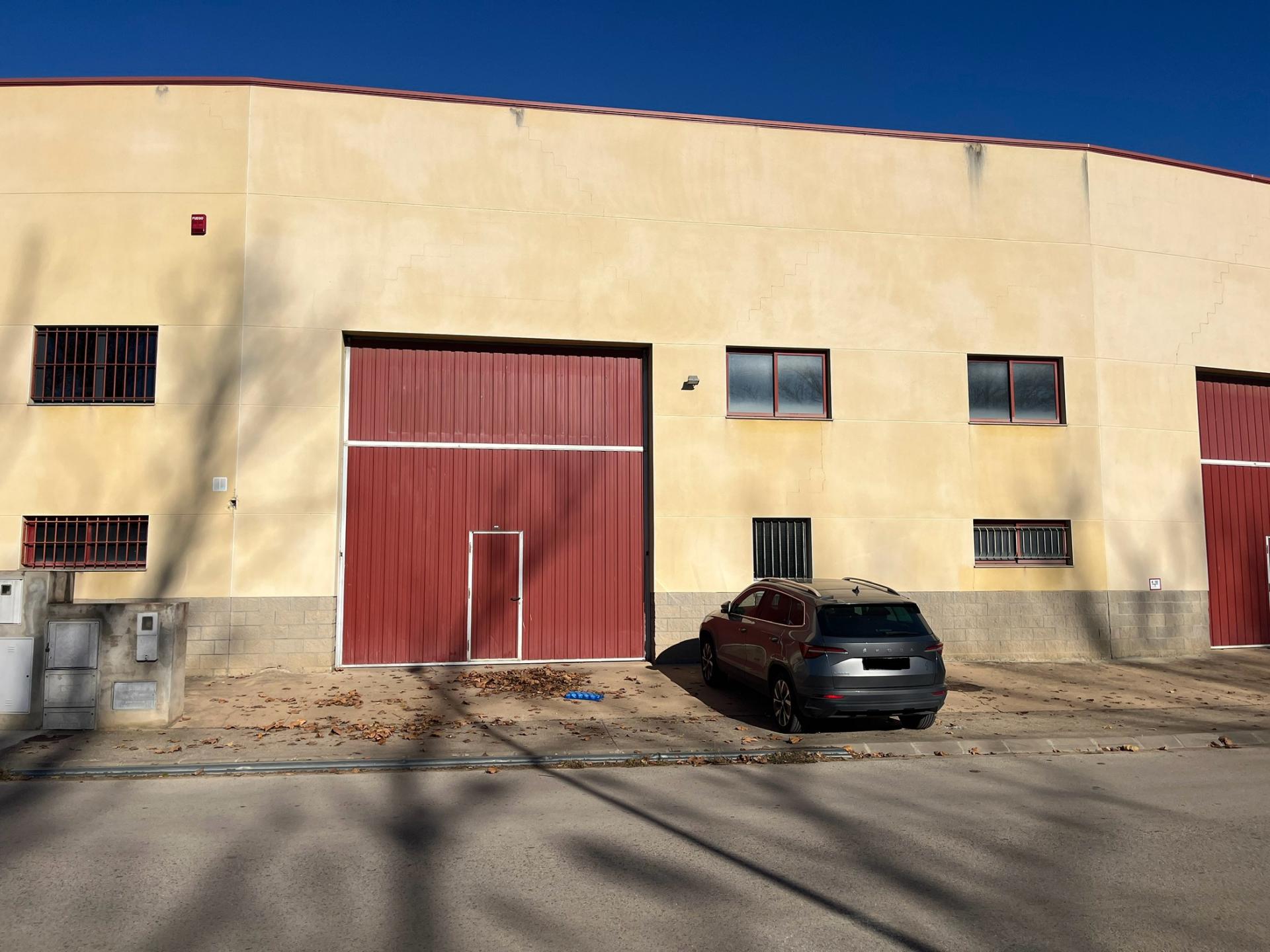 nau-industrial en cornella-del-terri ·  2200€