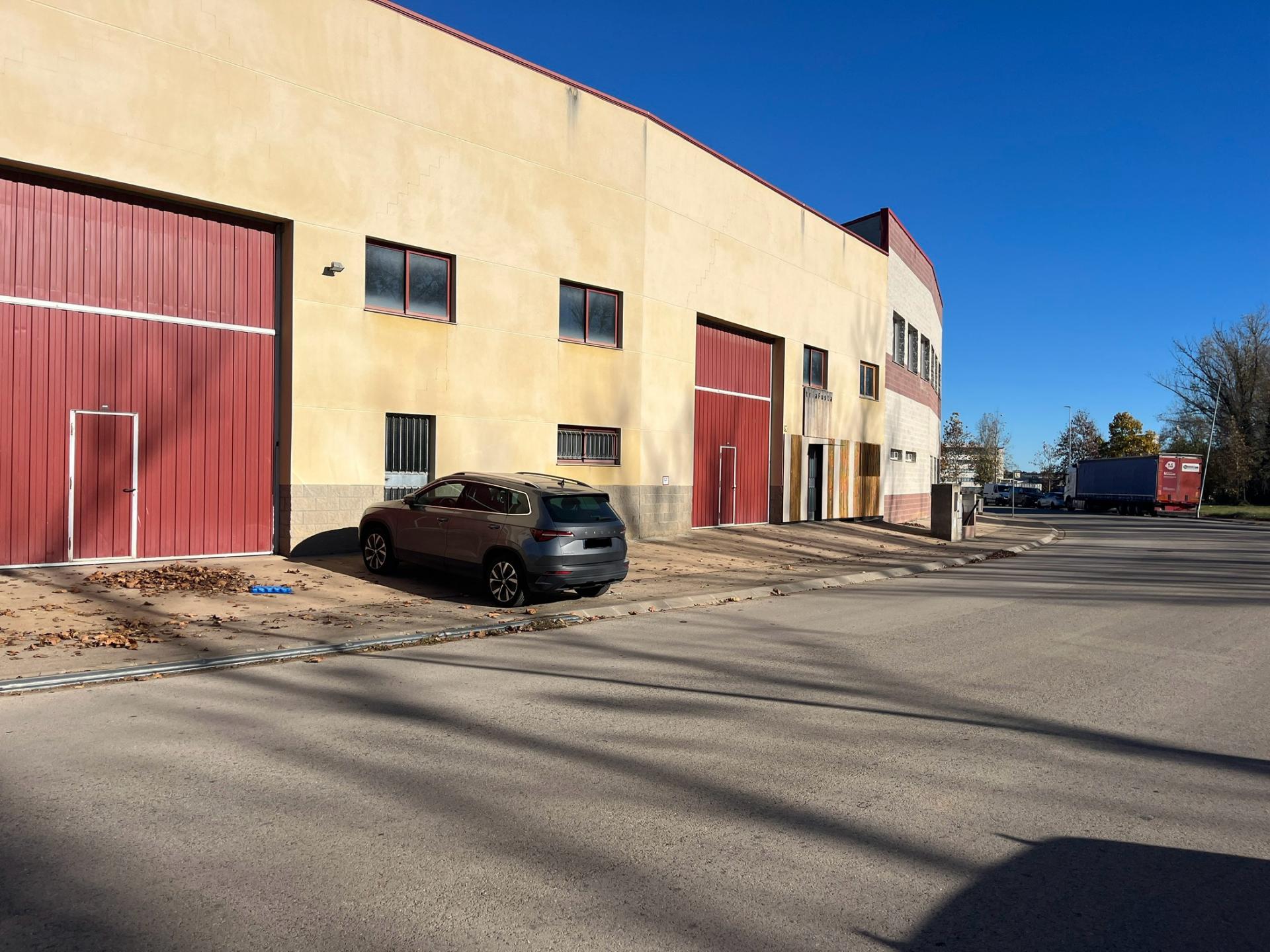 nau-industrial en cornella-del-terri ·  2200€