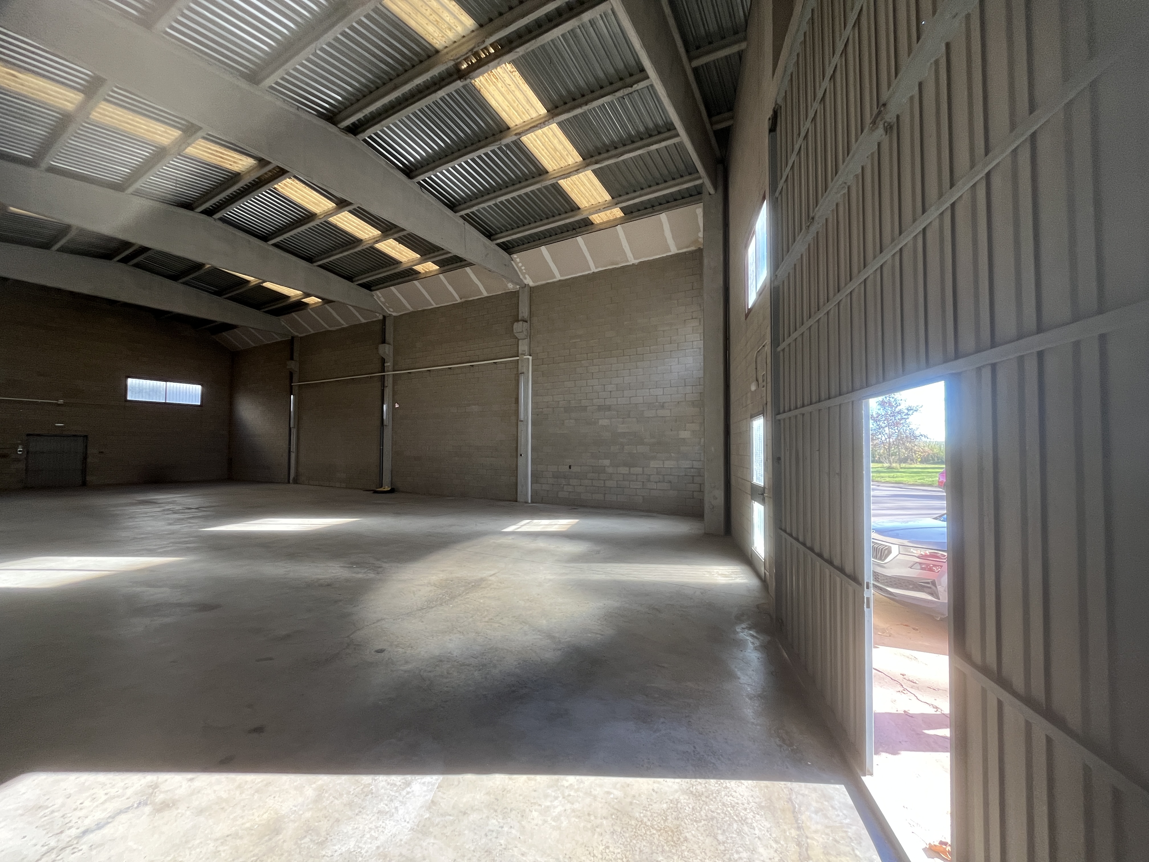 nau-industrial en cornella-del-terri ·  2200€