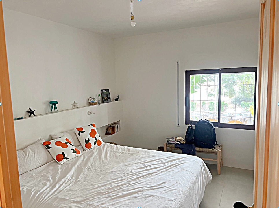 Elegante Villa Estilo Ibiza con Piscina y Palmeras / Precio 930 000