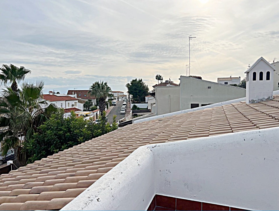 Elegante Villa Estilo Ibiza con Piscina y Palmeras / Precio 930 000