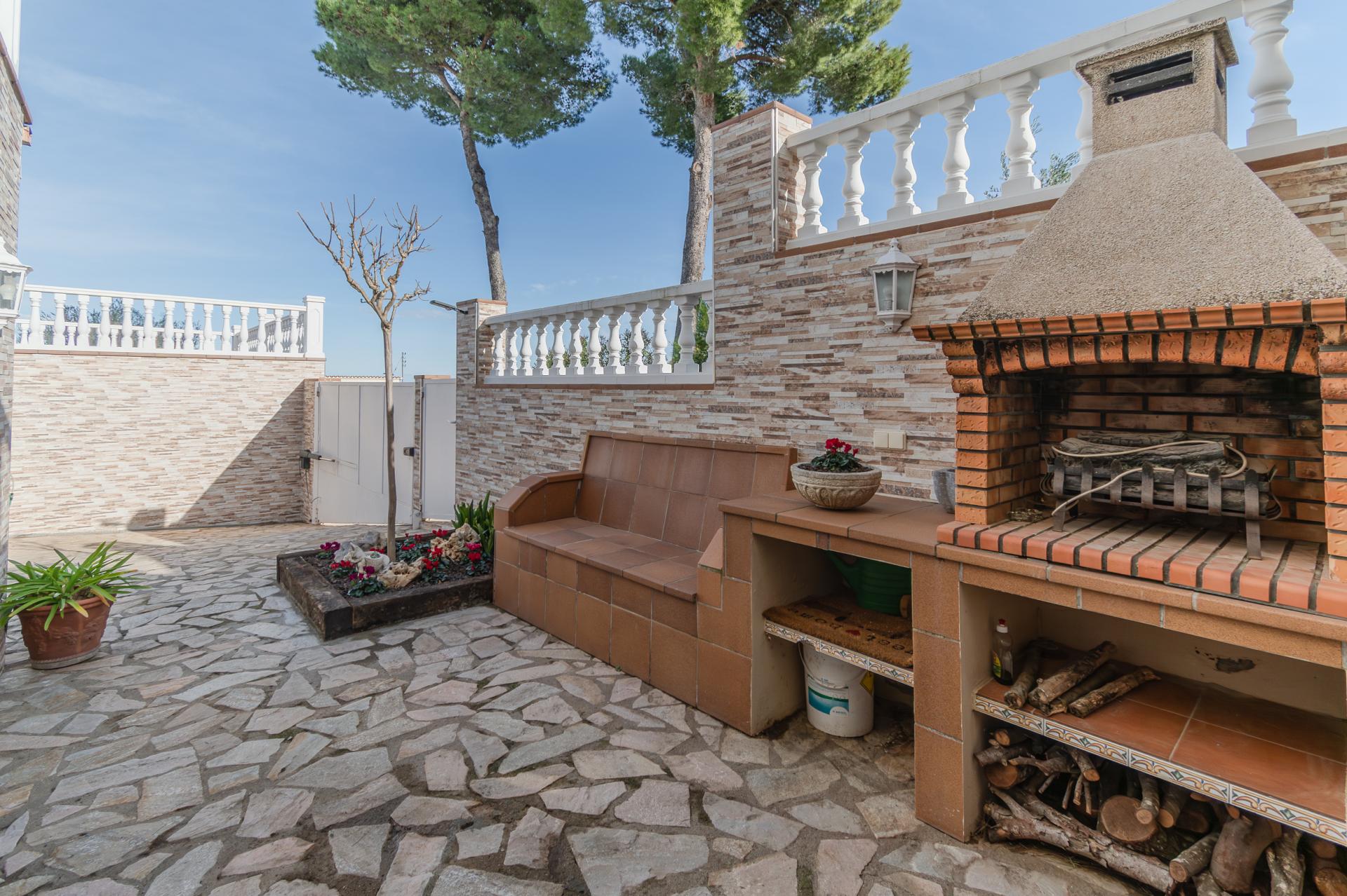 Casa Exclusiva en Masos de Pals   Vistas Panorámicas y Máximo Confort Espléndida vivienda en Masos de Pals