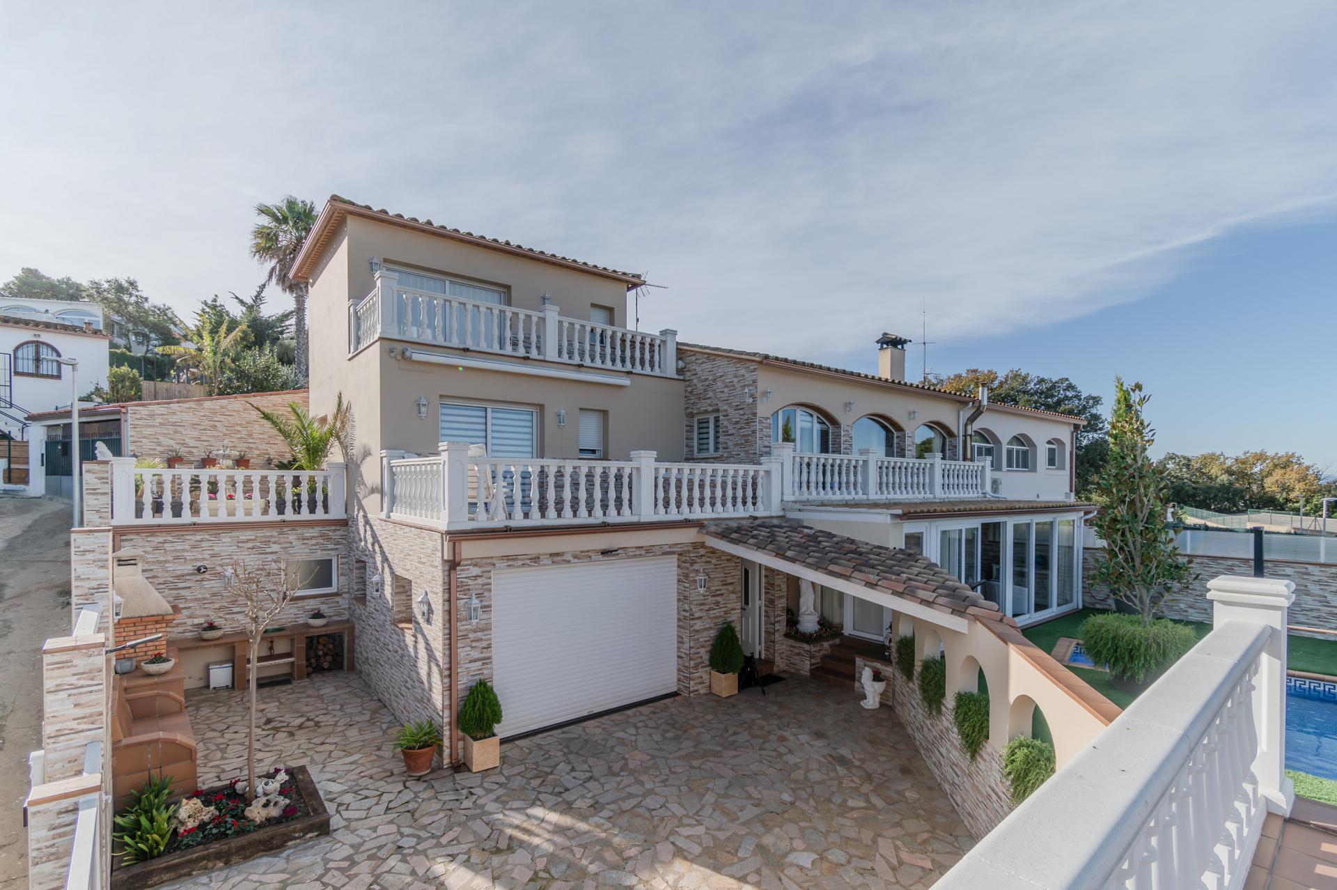 Casa Exclusiva en Masos de Pals   Vistas Panorámicas y Máximo Confort Espléndida vivienda en Masos de Pals