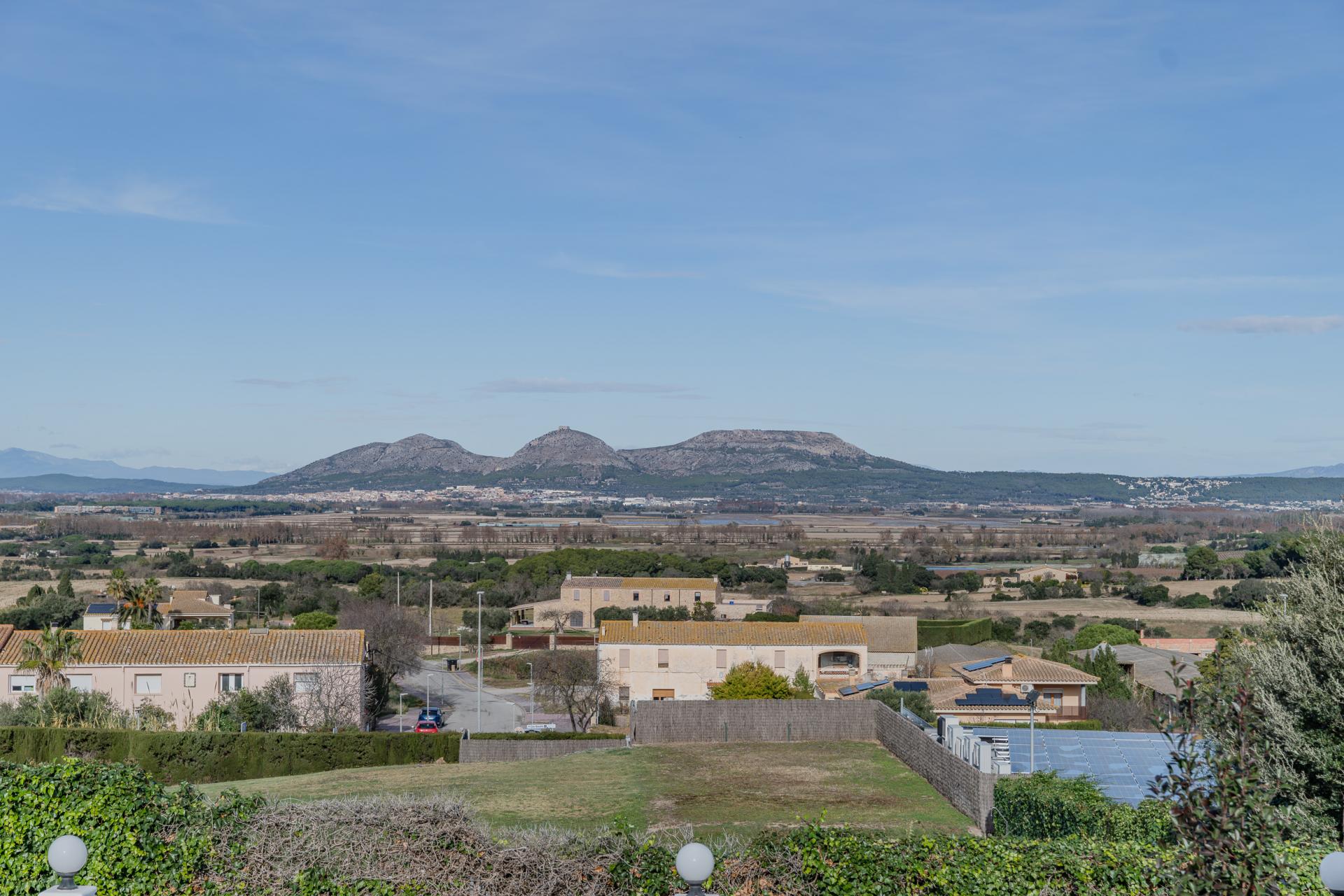 Casa Exclusiva en Masos de Pals   Vistas Panorámicas y Máximo Confort Espléndida vivienda en Masos de Pals