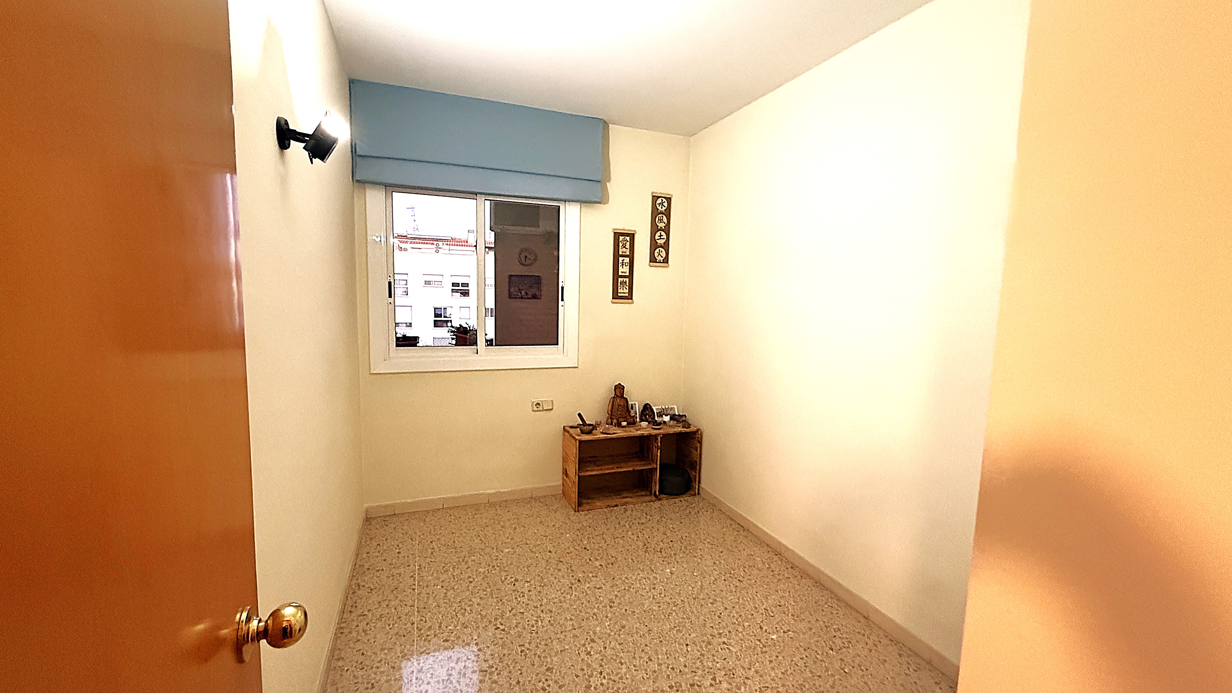Piso en venta en L'hospitalet De Llobregat, Barcelona 16/21