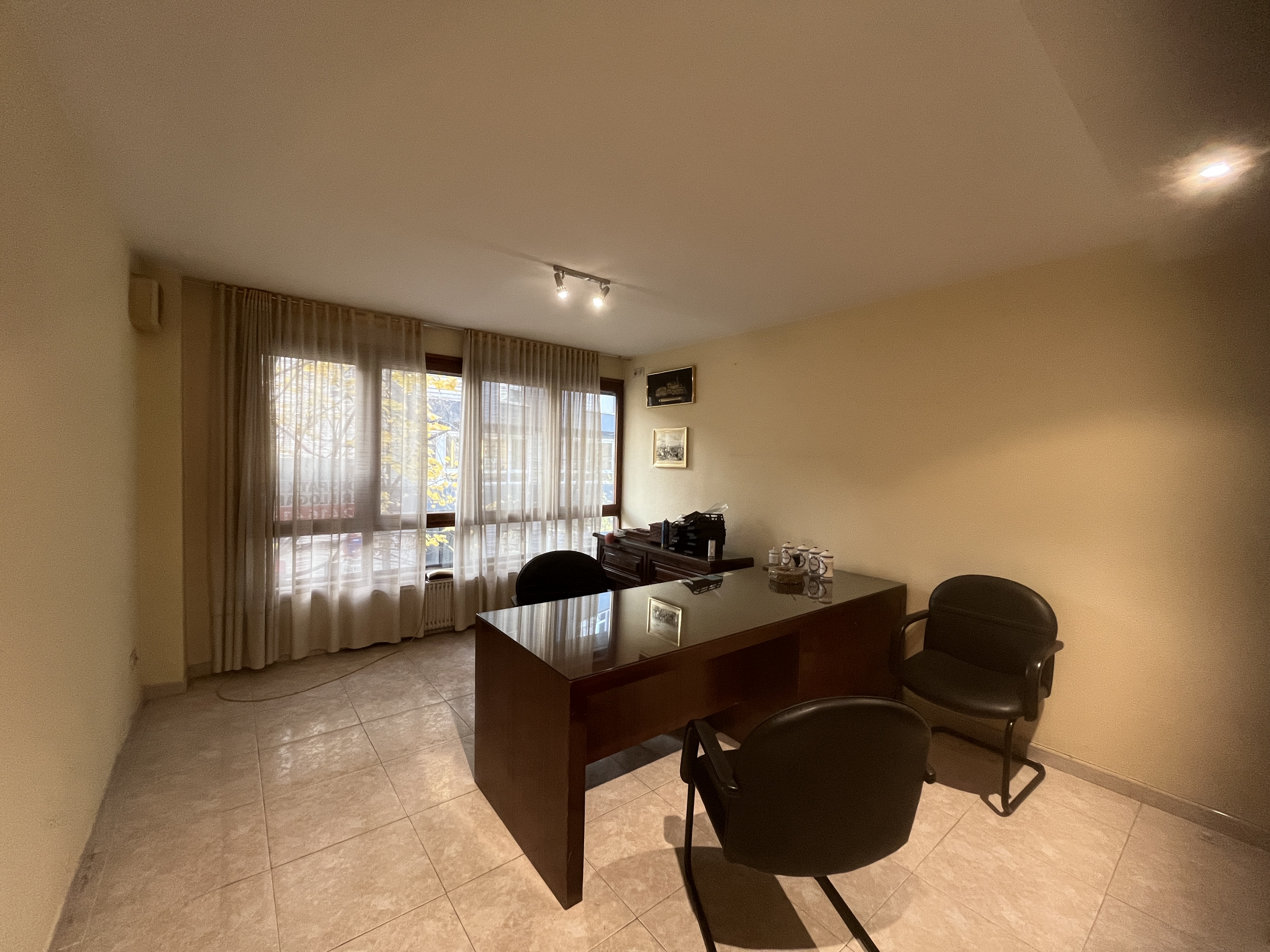 oficines en girona · girona-centre 800€