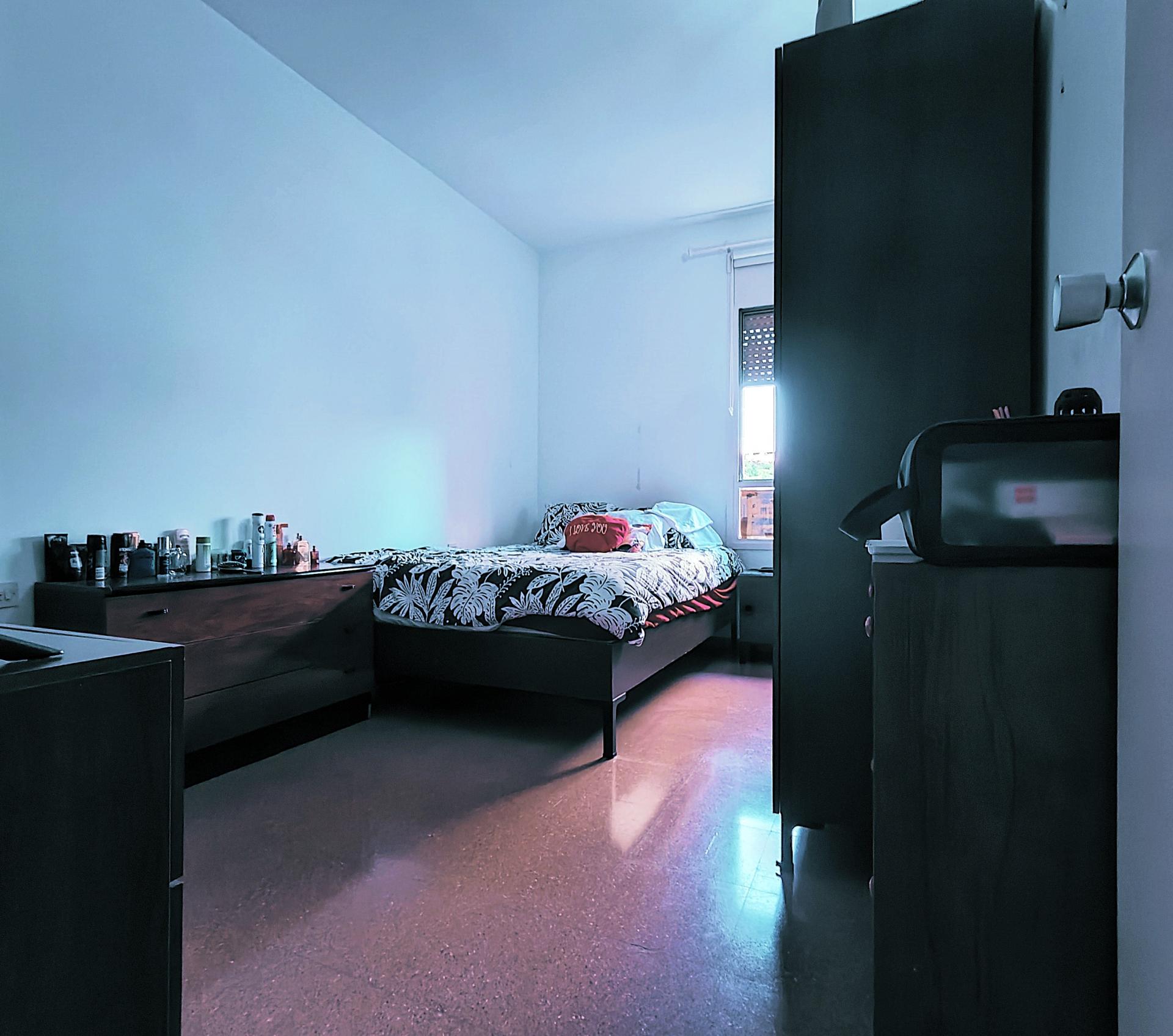 Se presenta una oportunidad única para adquirir un encantador piso...