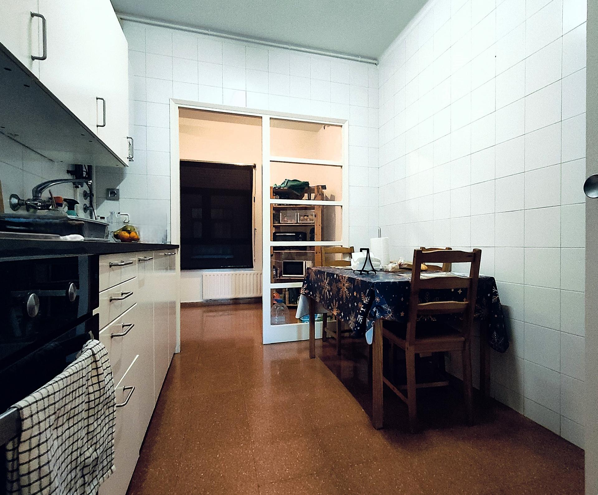 Se presenta una oportunidad única para adquirir un encantador piso...