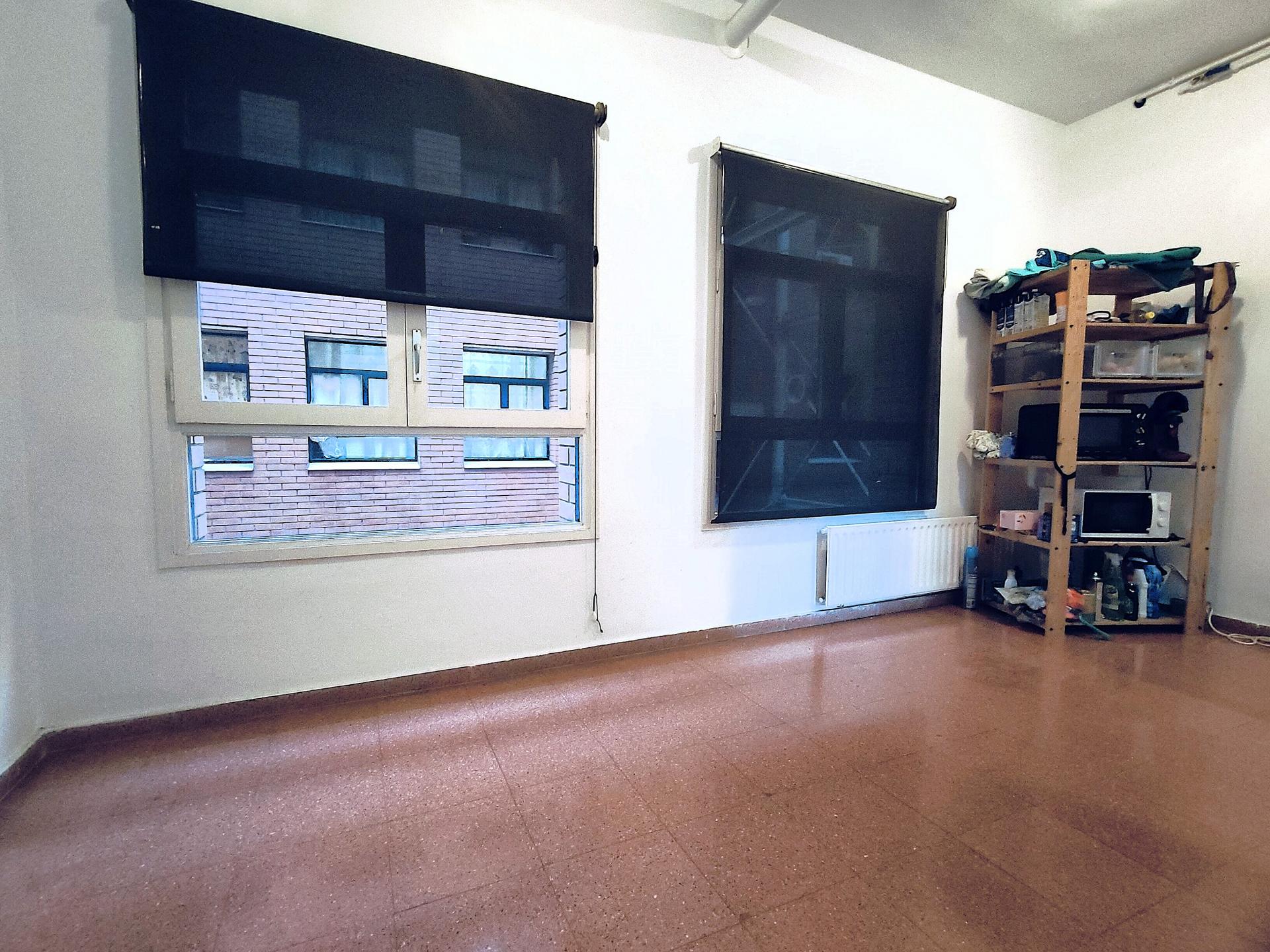 Se presenta una oportunidad única para adquirir un encantador piso...