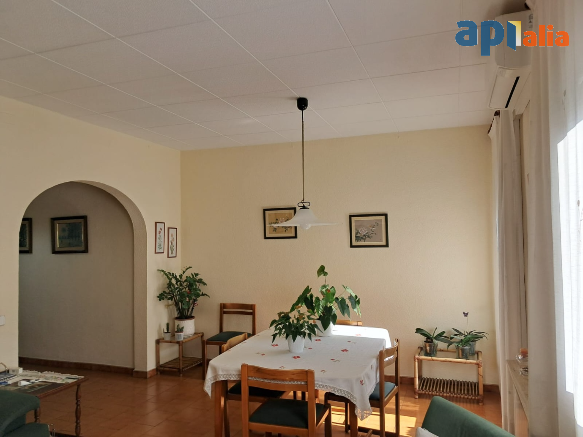 PISO EN VENTA/4 HAB./ 1 BAÑO/ASCENSOR/GRAN VIA CORTS CATALANES