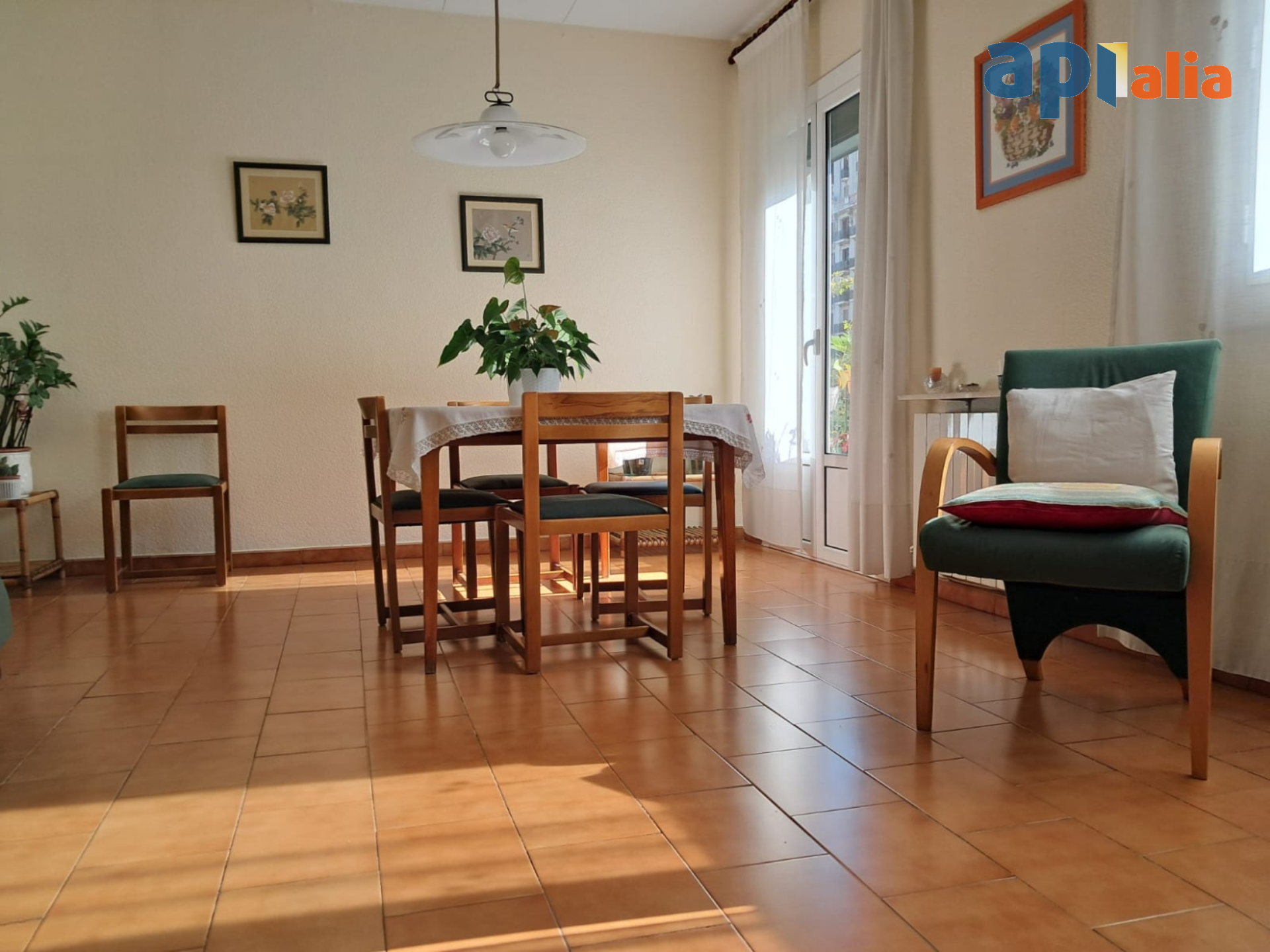 PISO EN VENTA/4 HAB./ 1 BAÑO/ASCENSOR/GRAN VIA CORTS CATALANES