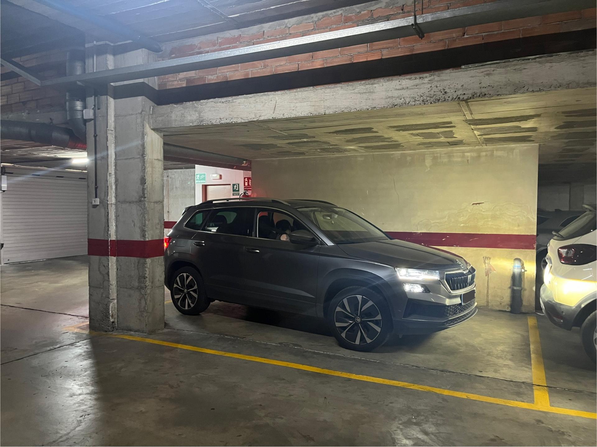 parquing en girona · eixample €