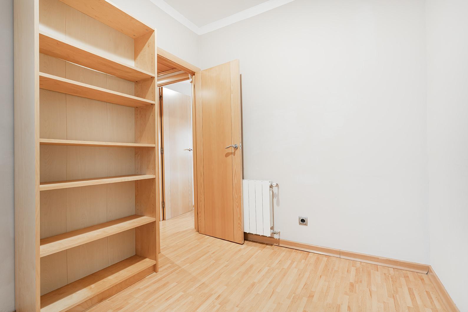 DATOS DE INTERÉS
 IBI: 276,32  ANUAL
 COMUNIDAD: 50,34 ...