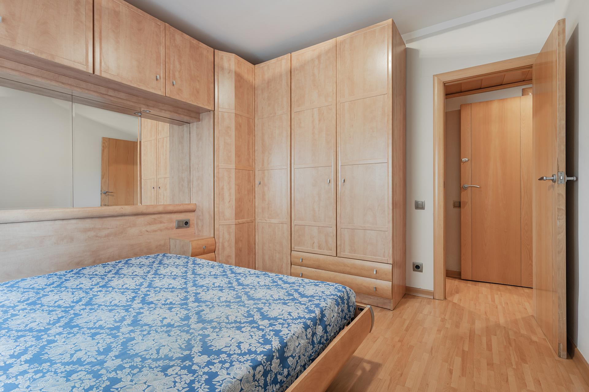 DATOS DE INTERÉS
 IBI: 276,32  ANUAL
 COMUNIDAD: 50,34 ...