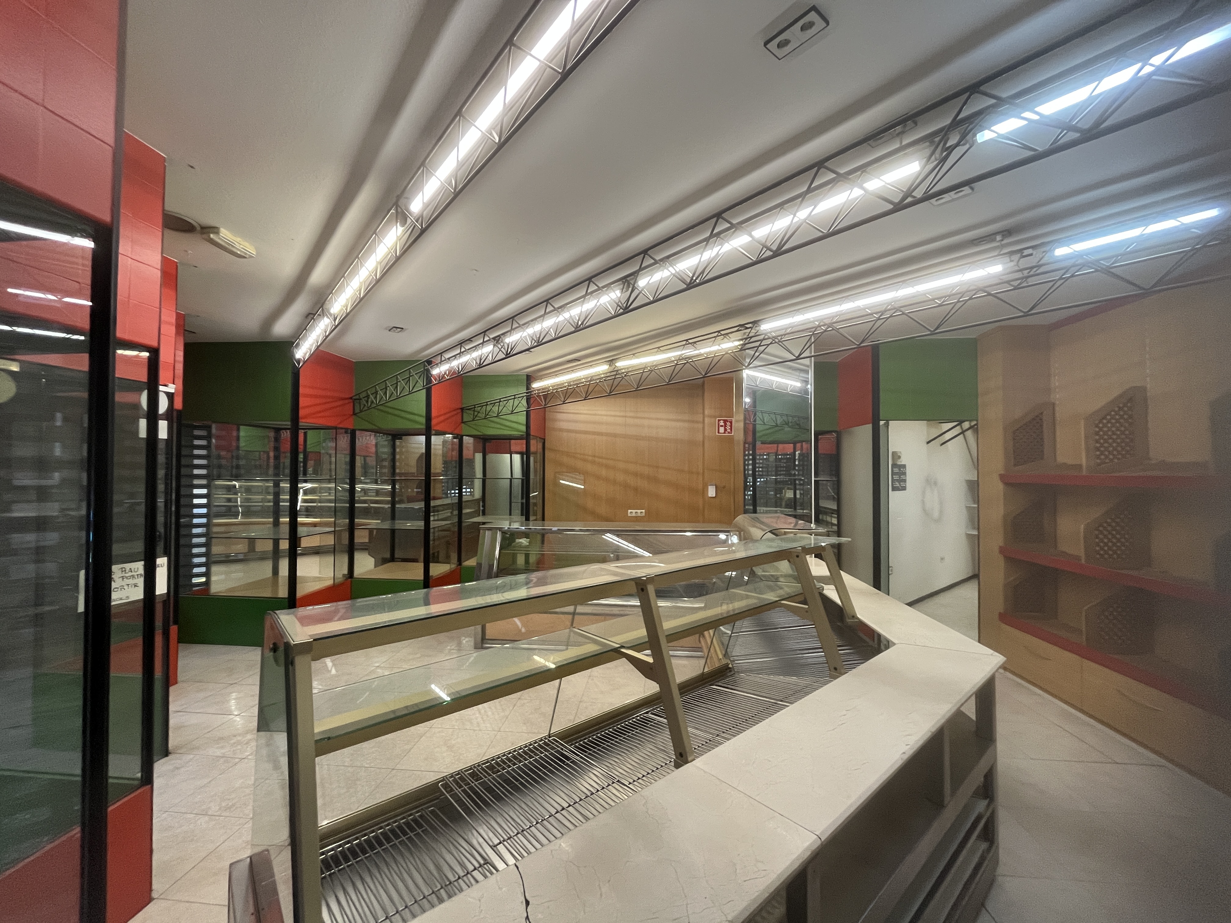 locals-comercials en girona · eixample €