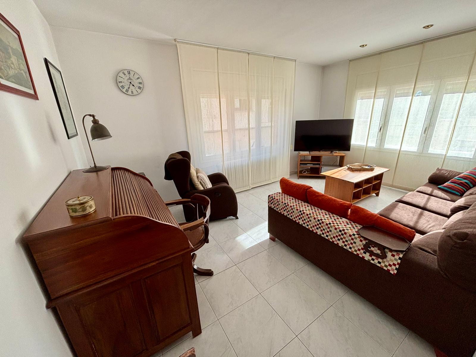 CASA CENTRICA BEN SITUADA