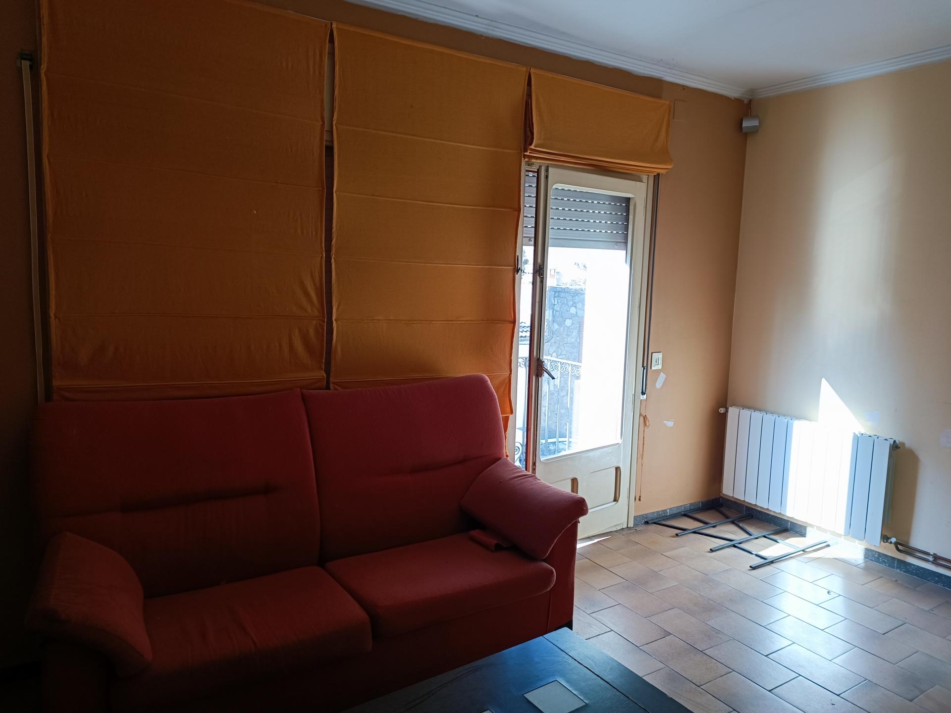 PIS CENTRE DEL POBLE MOLT AMPLI