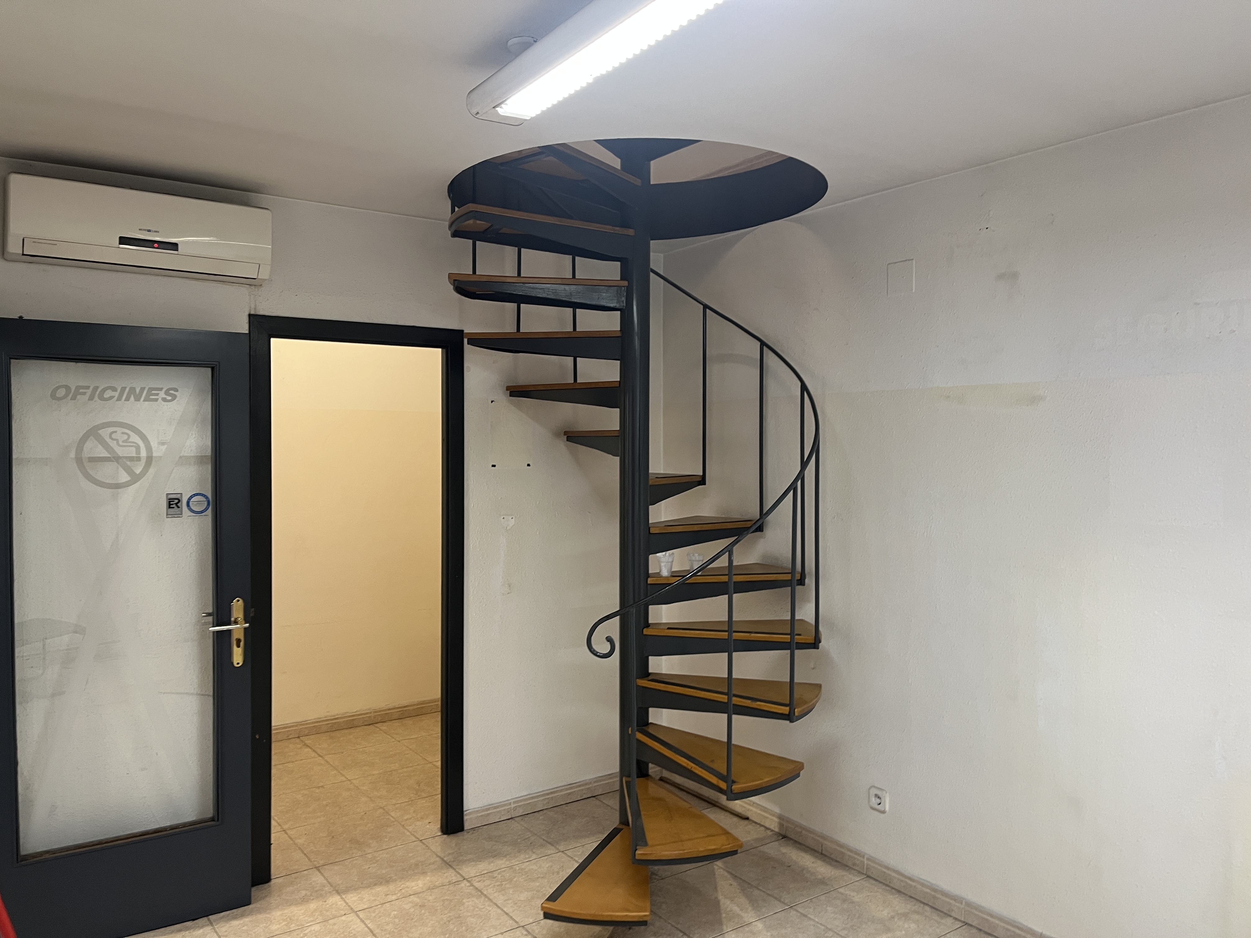 nau-industrial en girona · vila-roja 390000€