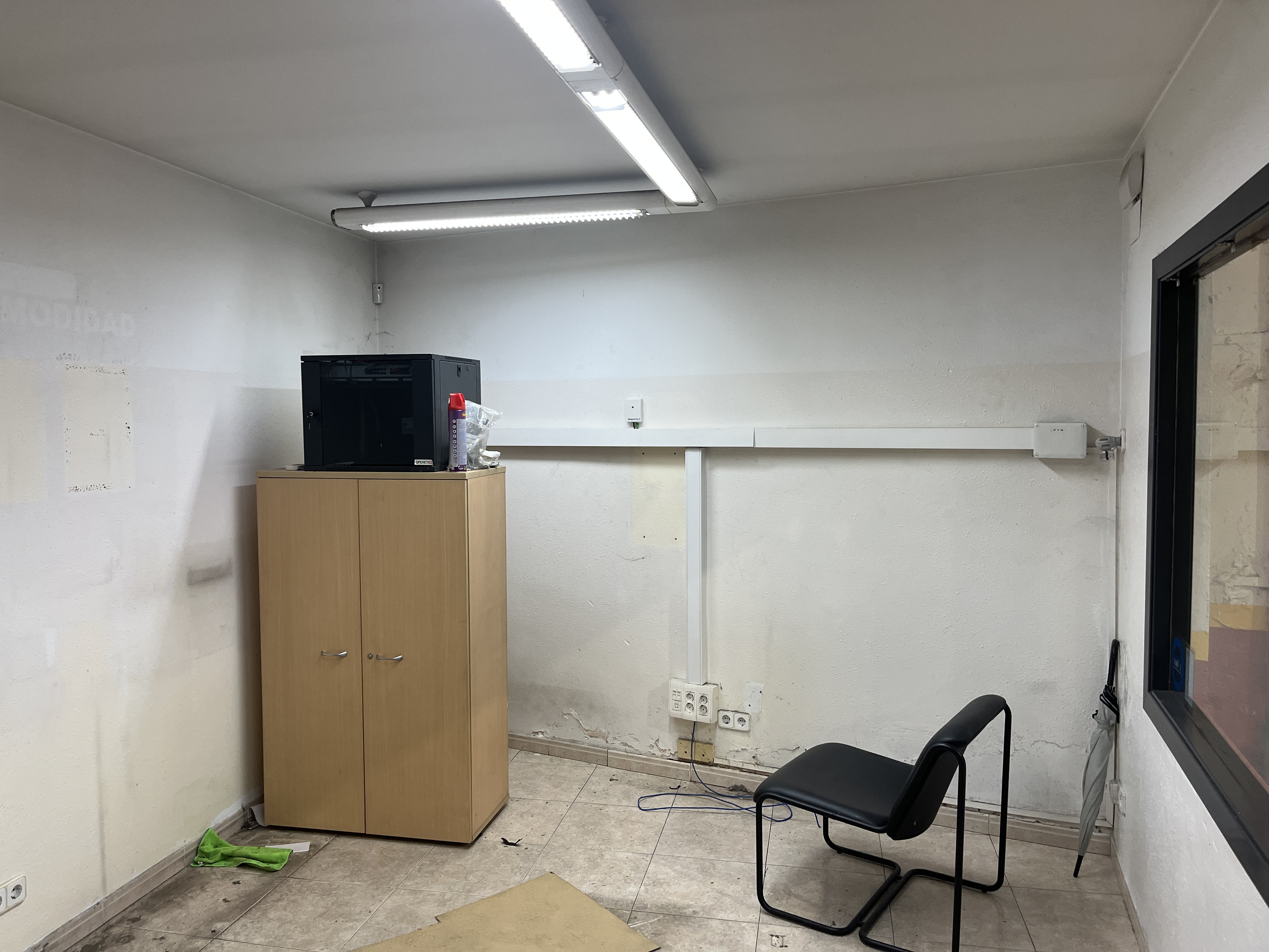 nau-industrial en girona · vila-roja 390000€