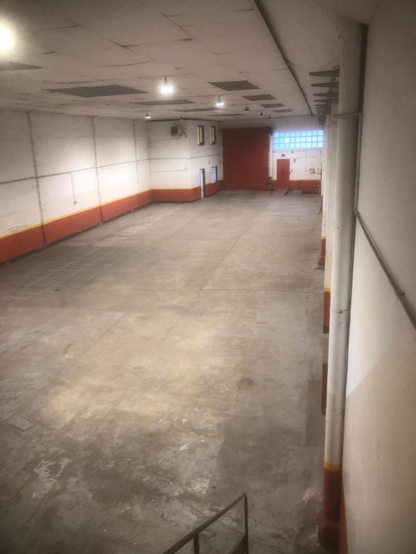 nau-industrial en girona · vila-roja 390000€