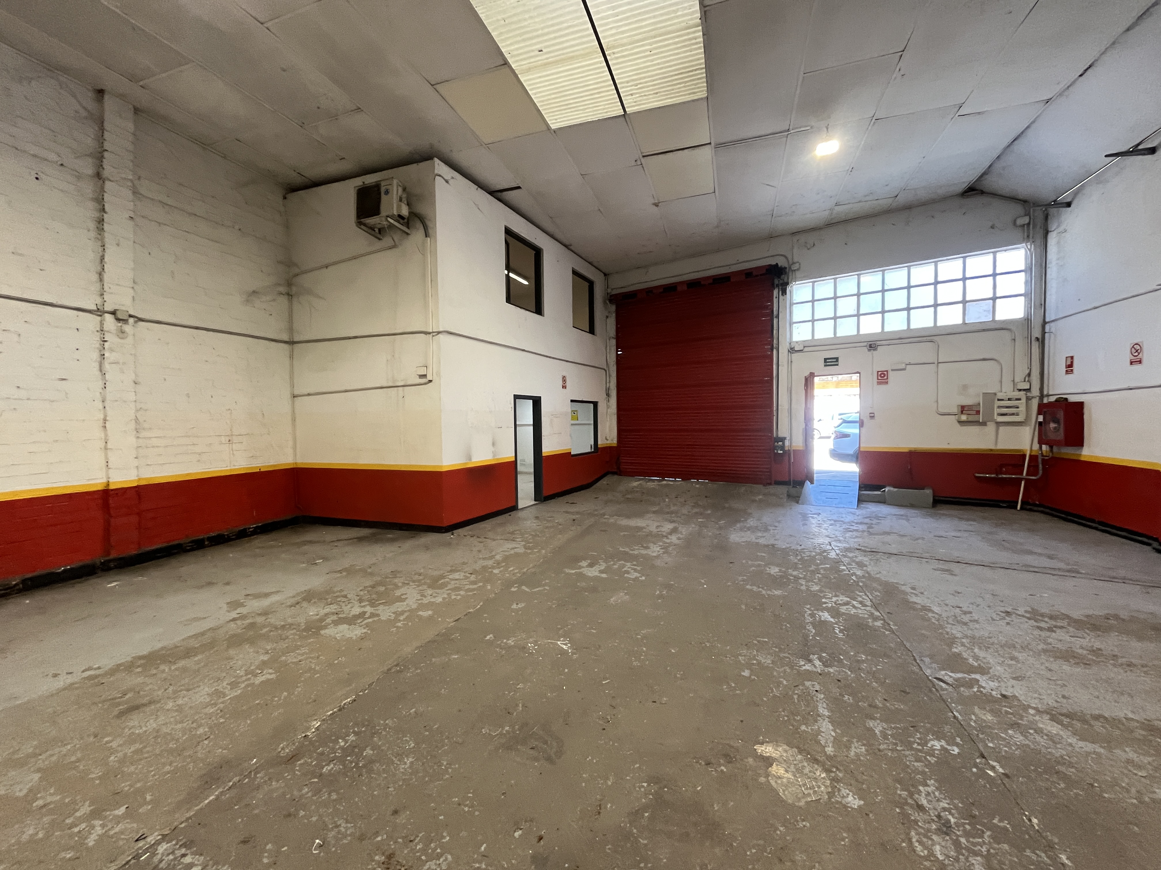 nau-industrial en girona · vila-roja 390000€