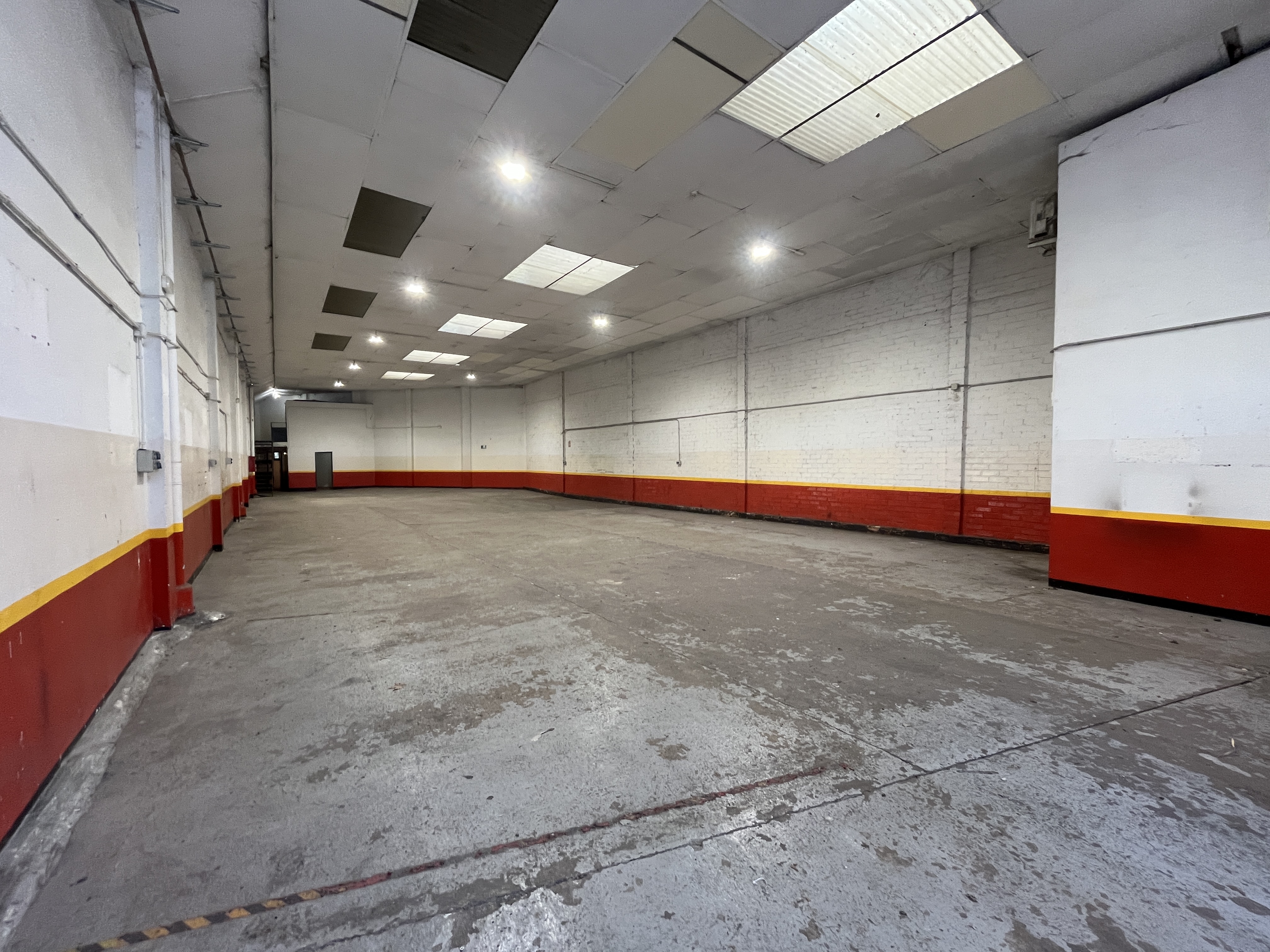 nau-industrial en girona · vila-roja 390000€