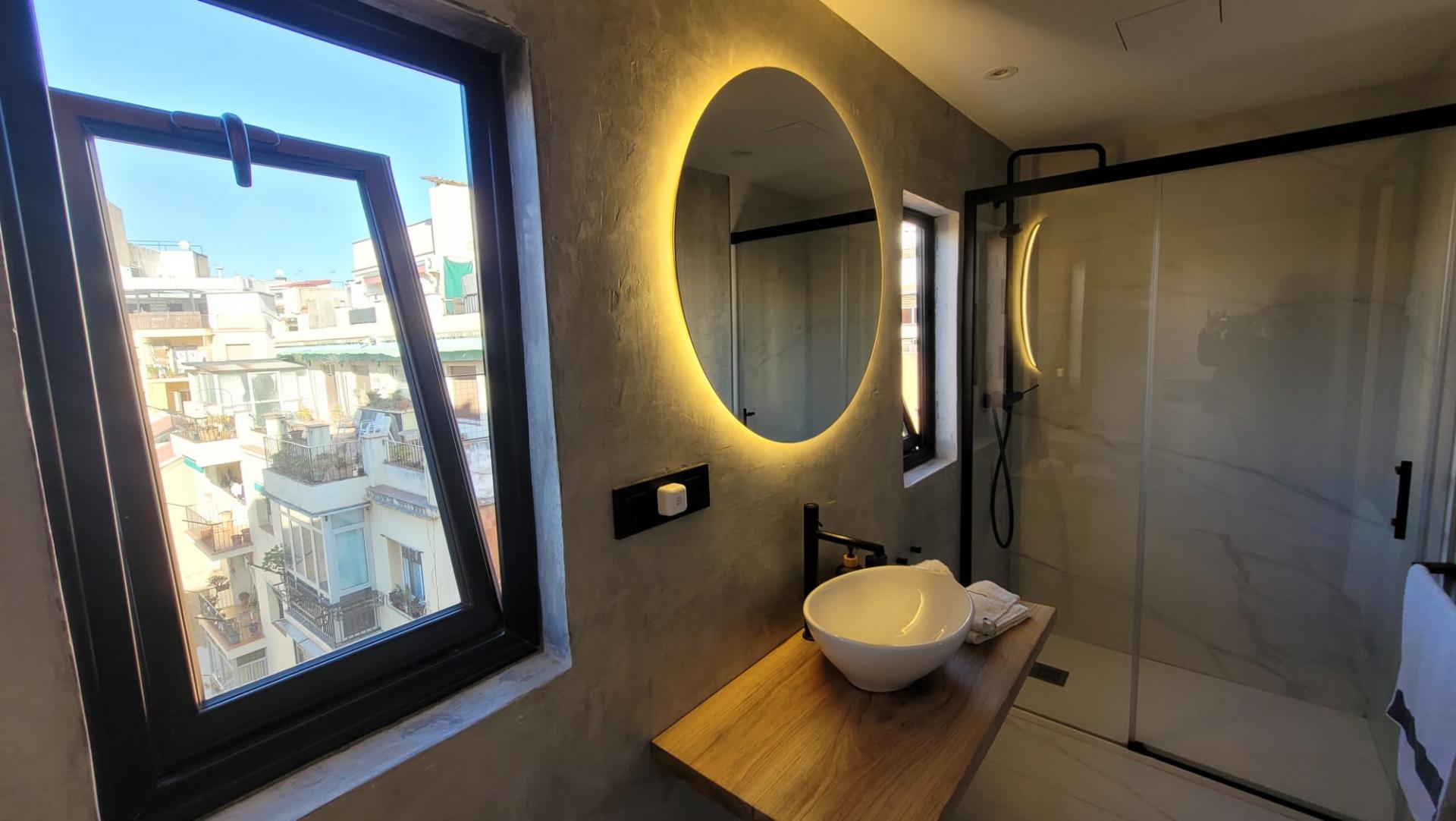 Fántastico ático Reformado en el centro de Barcelona, 