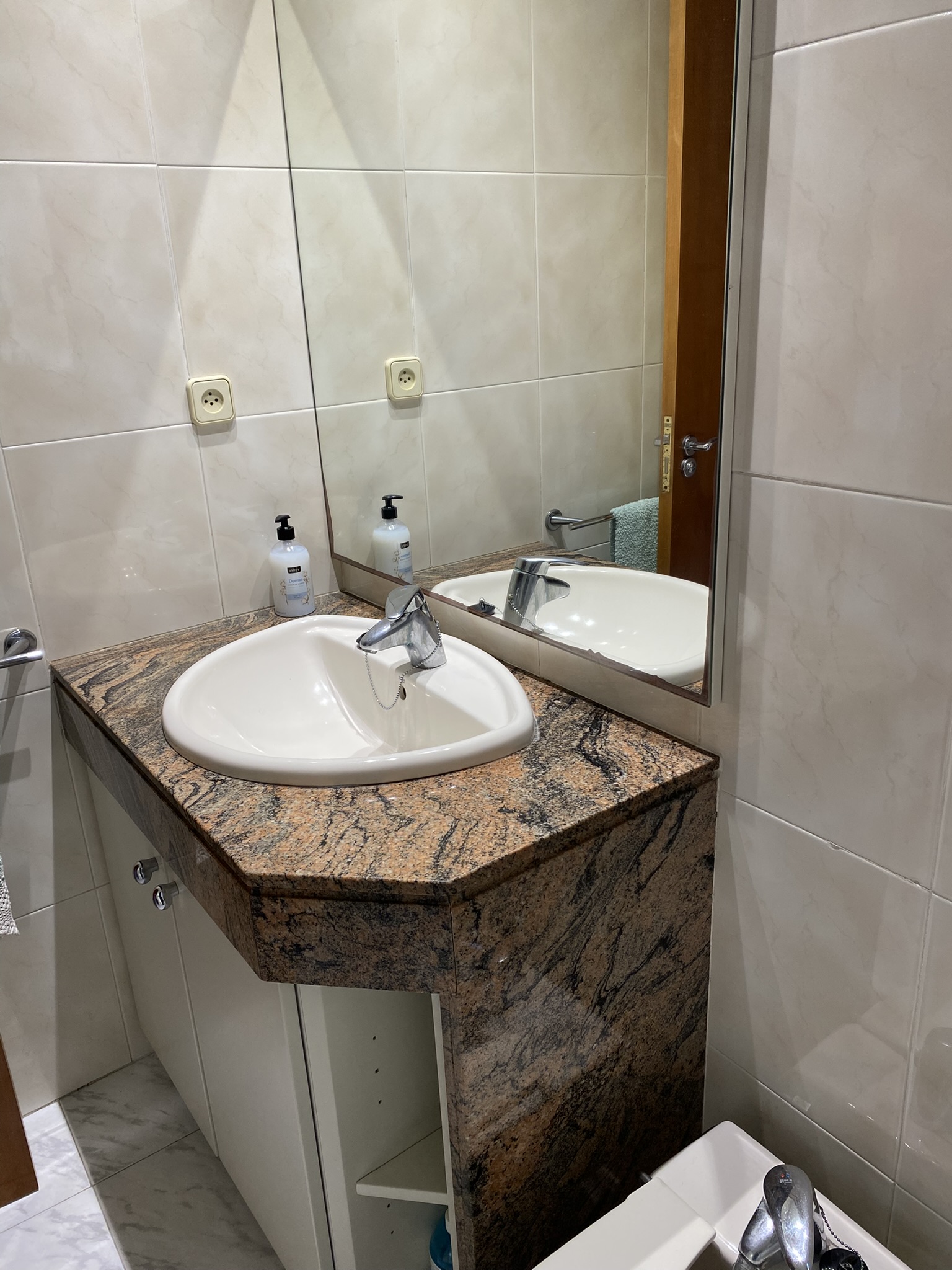 TRIPLEX A LA VENTA EN EL CENTRO DE PINEDA DE MAR