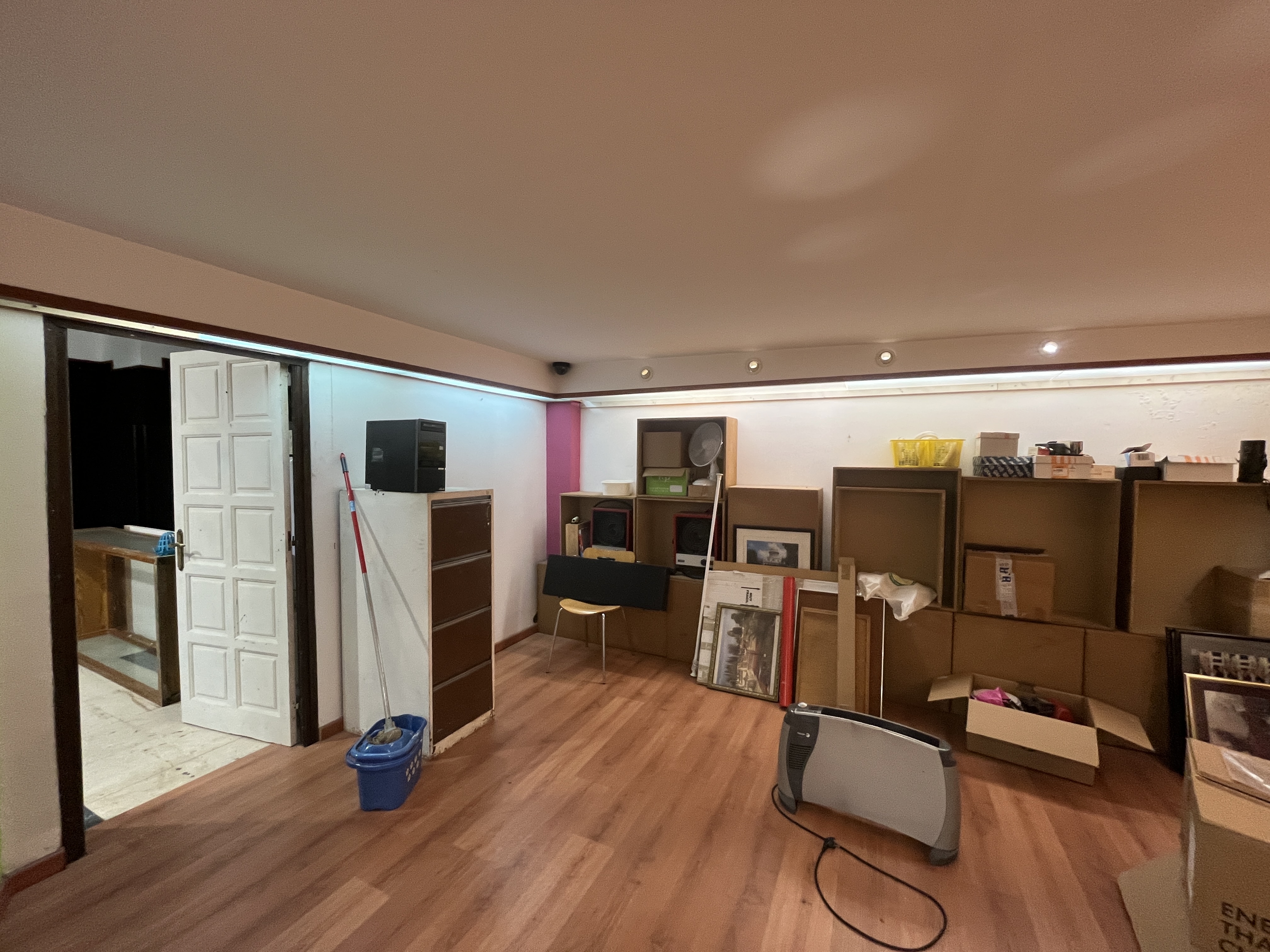 locales-comerciales en girona · eixample 1250€