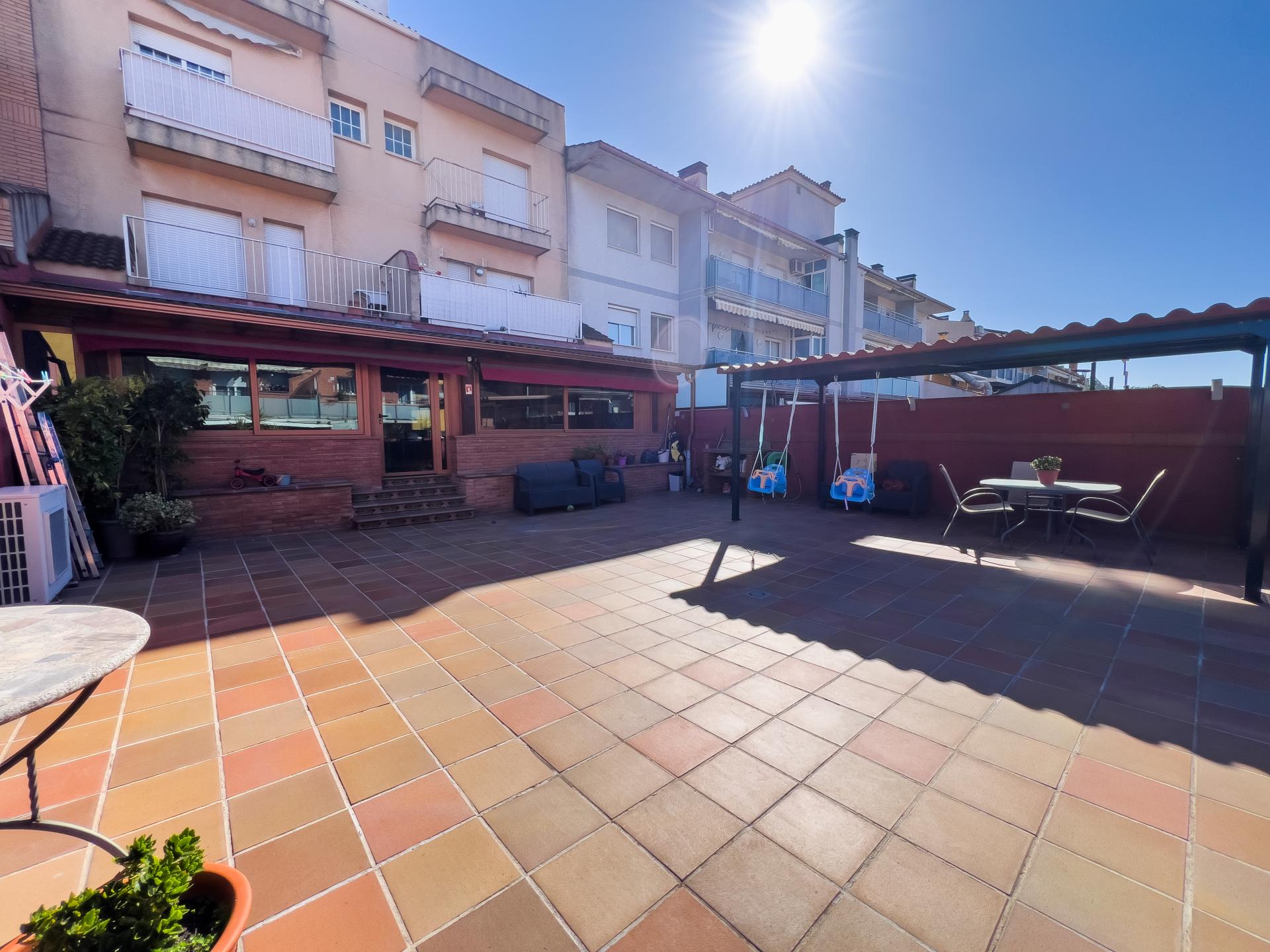 Planta baja con gran terraza en Calle Andalusia   Les Franqueses del Vallès