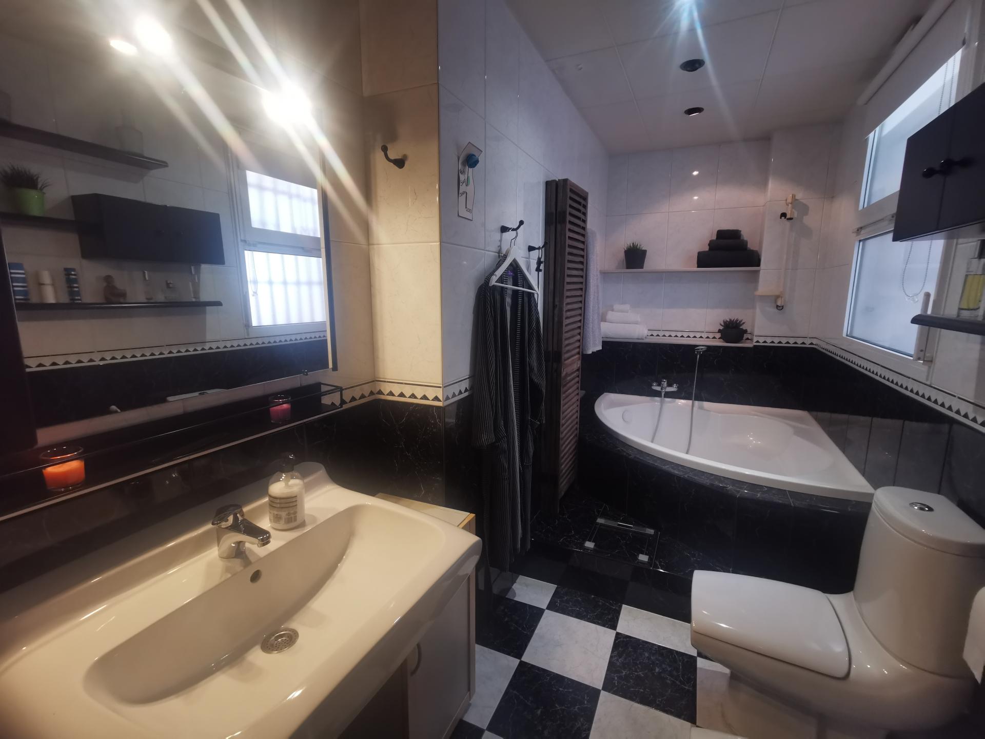 Justo para ti... <br /><br /> Vivienda en buen estado...