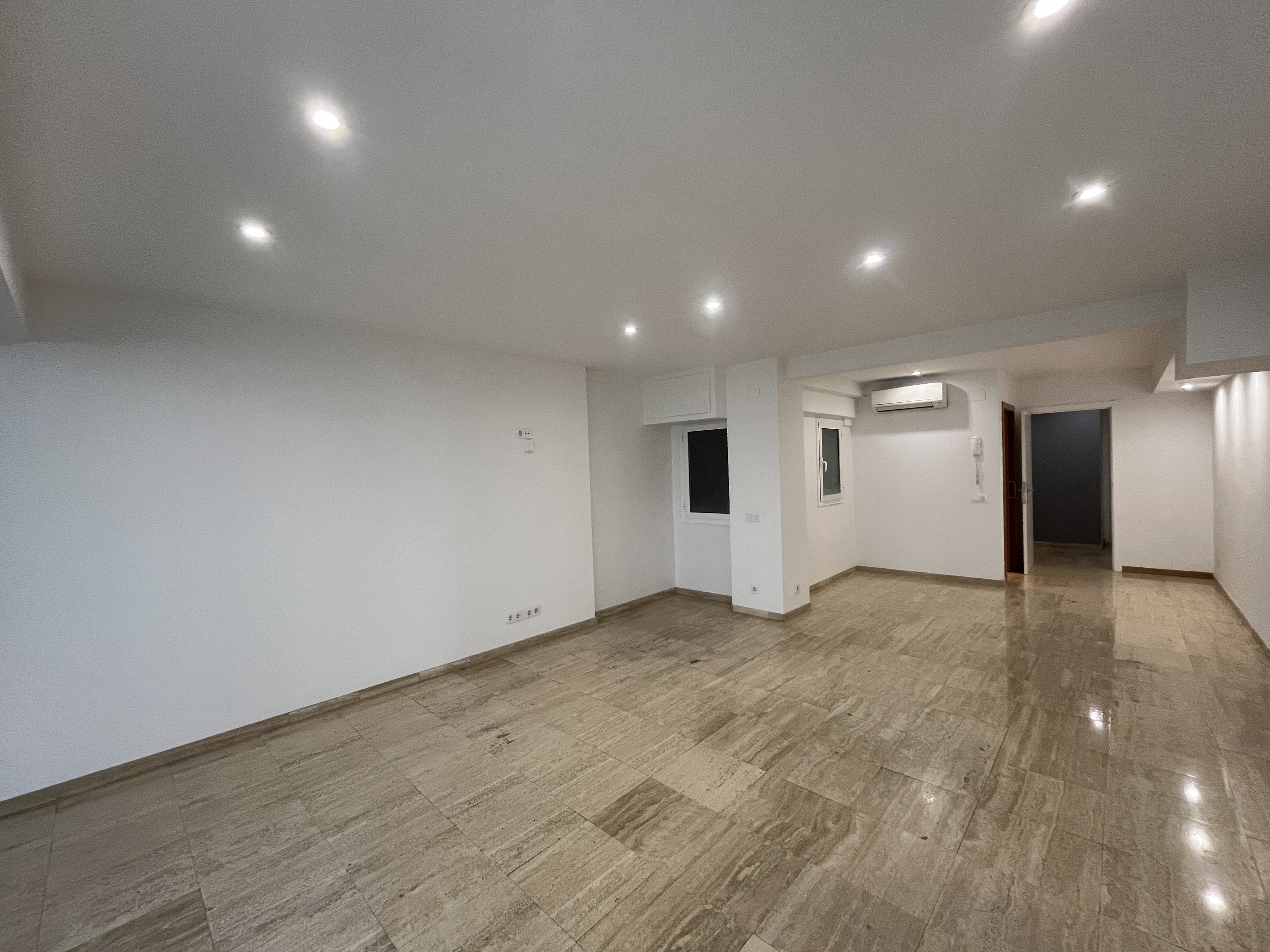 oficines en girona · santa-eugenia 300000€