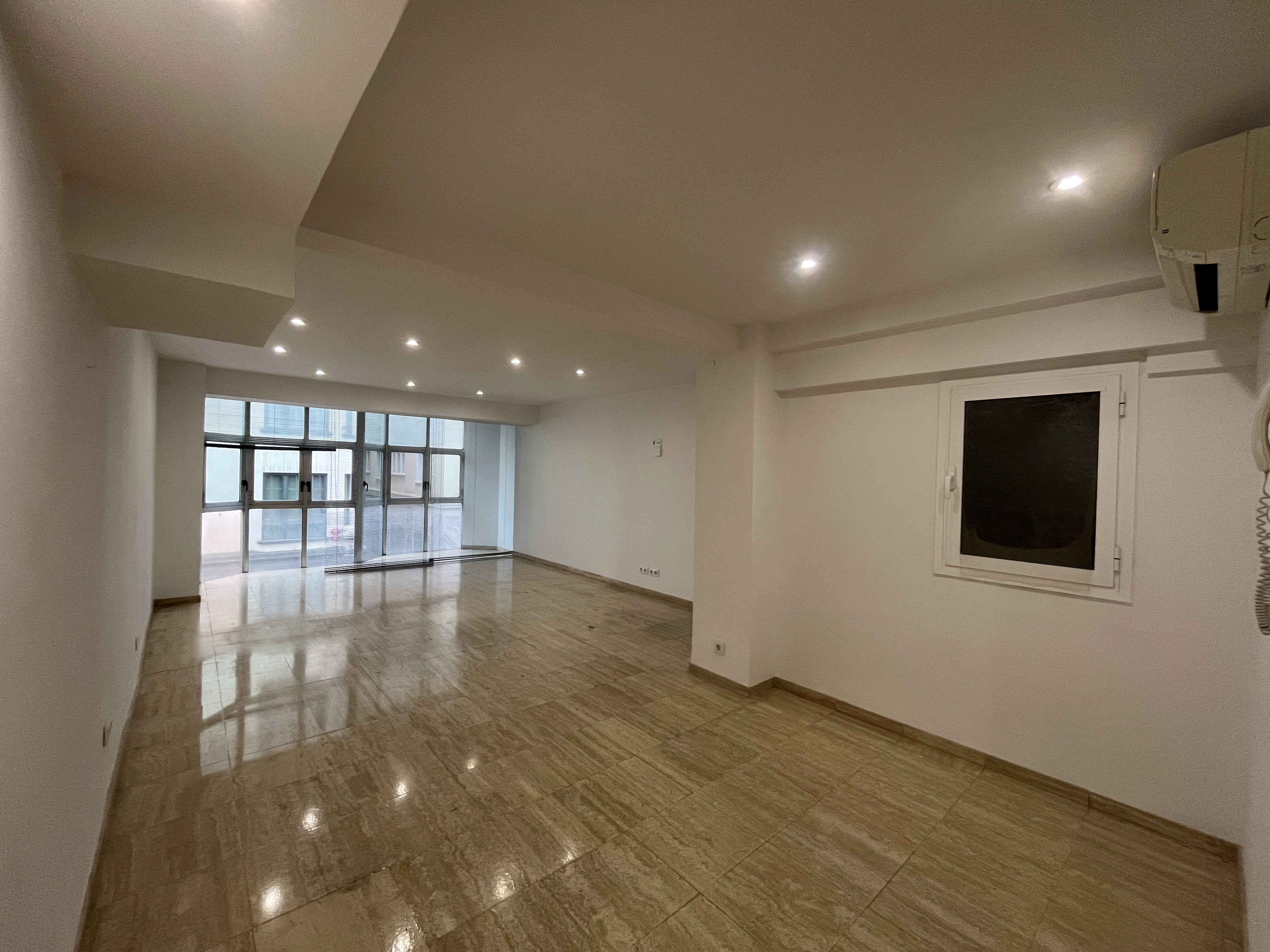 oficines en girona · santa-eugenia 300000€