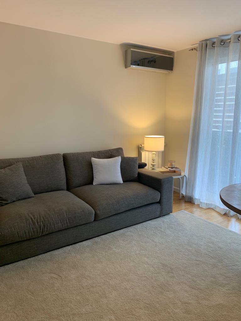 Amplio y luminoso piso en San Cugat, ideal para quienes buscan comodidad, espacio y calidad de vida en un entorno tranquilo y bien conectado.