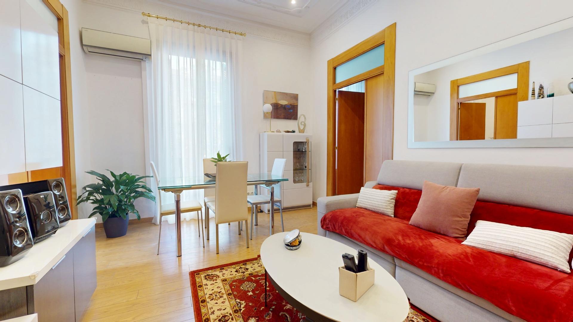 Exclusivo Piso en La Dreta de l'Eixample, Barcelona - Ideal para Entrar a Vivir