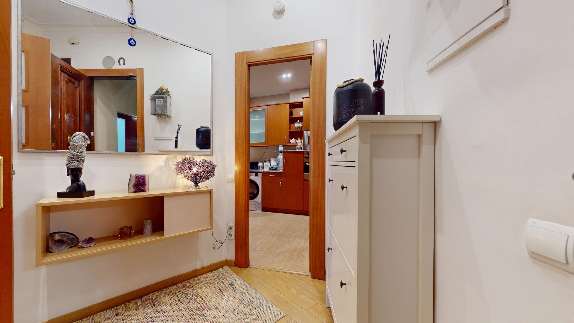 Exclusivo Piso en La Dreta de l'Eixample, Barcelona - Ideal para Entrar a Vivir