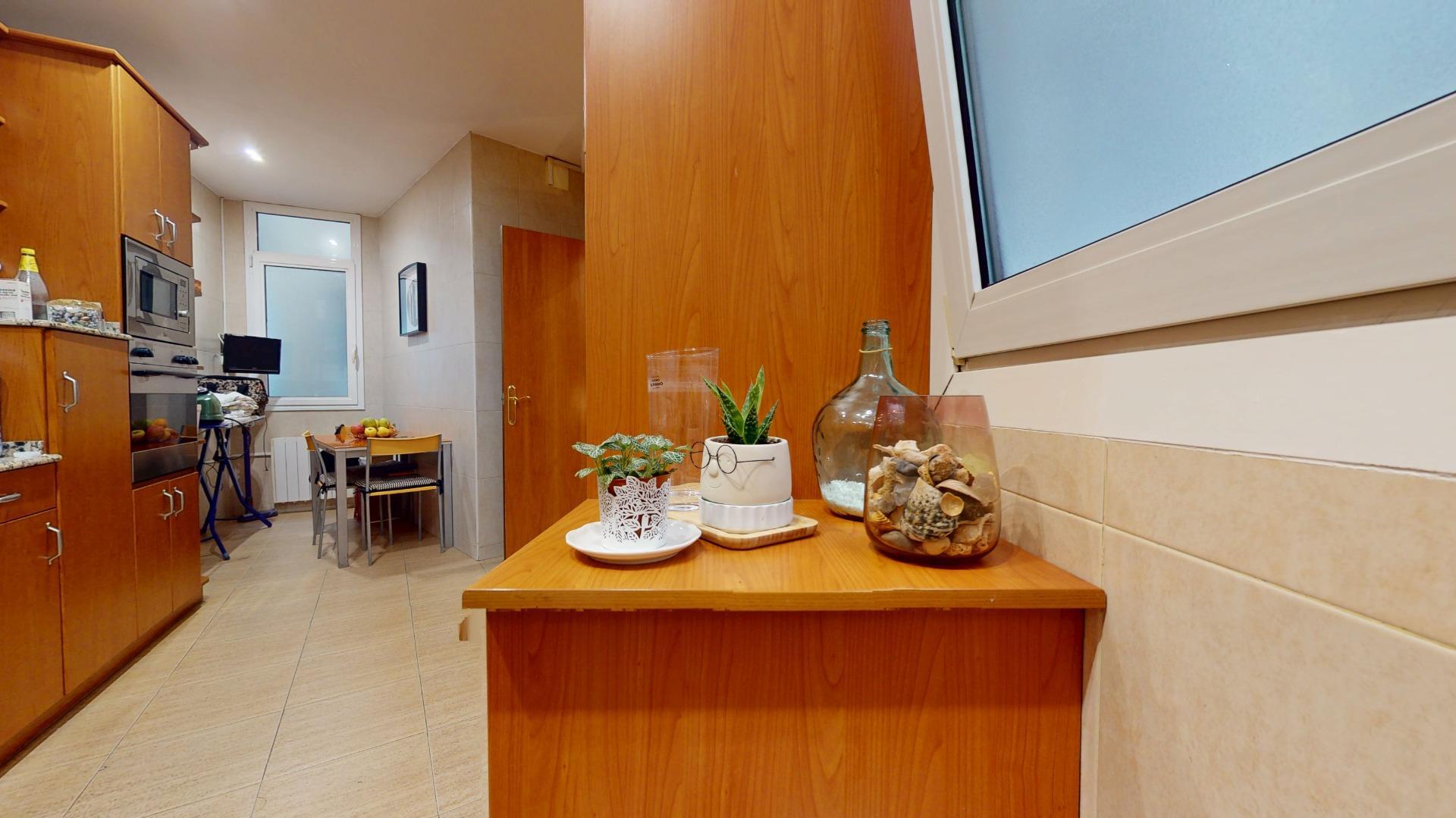 Exclusivo Piso en La Dreta de l'Eixample, Barcelona - Ideal para Entrar a Vivir