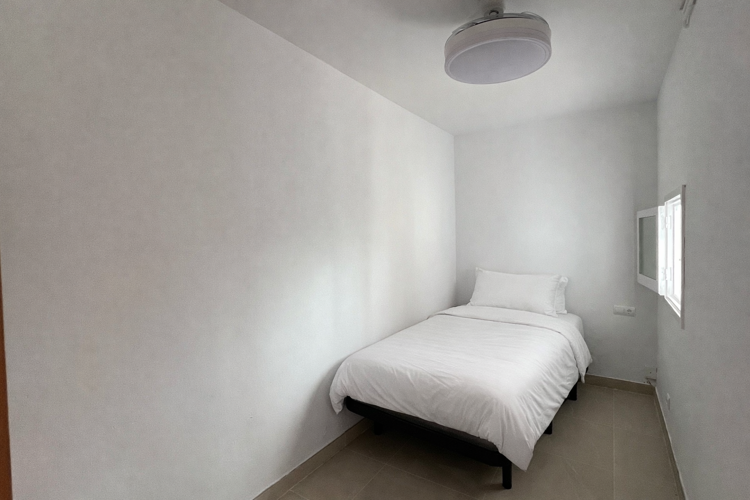 Piso recién reformado de 3 habitaciones entre Cas Serres y Es Viver   Alquiler de temporada
