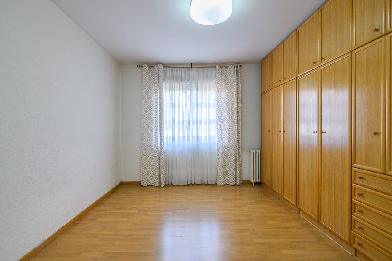 Amplio piso ubicado en calle Balmes